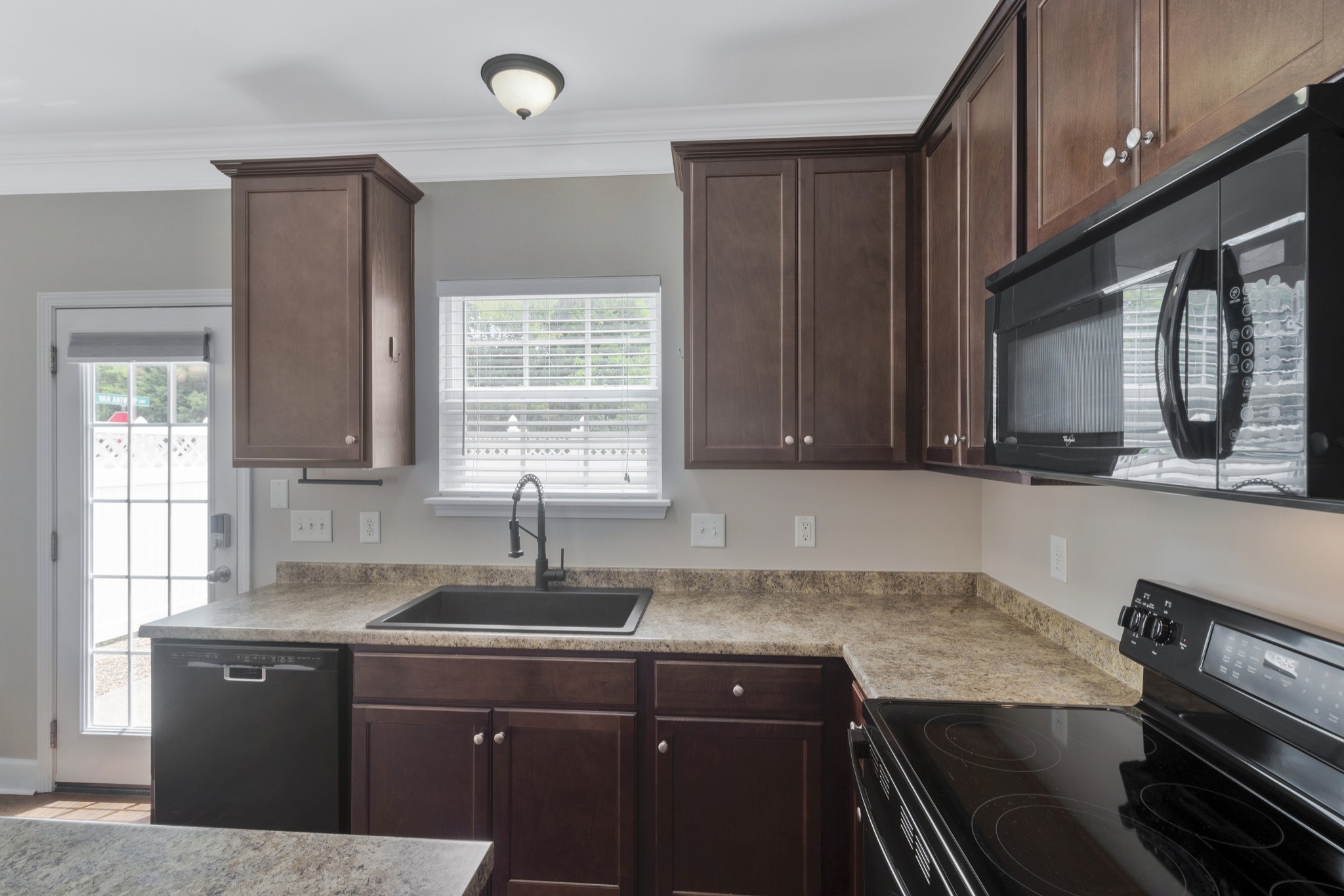 2025 Avery Park Dr Property Photo 13