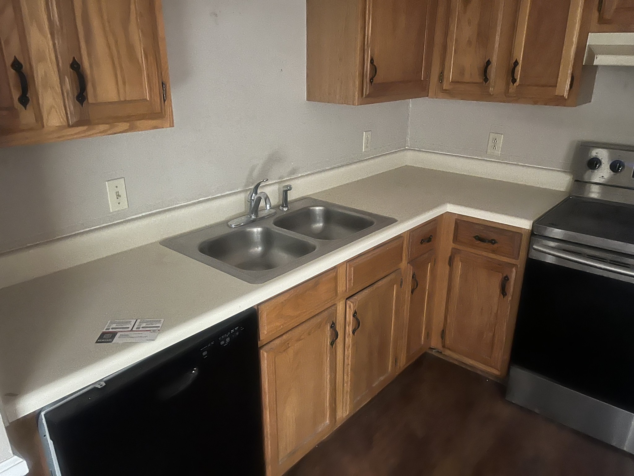 3251 Anderson Rd, Ne Property Photo 5