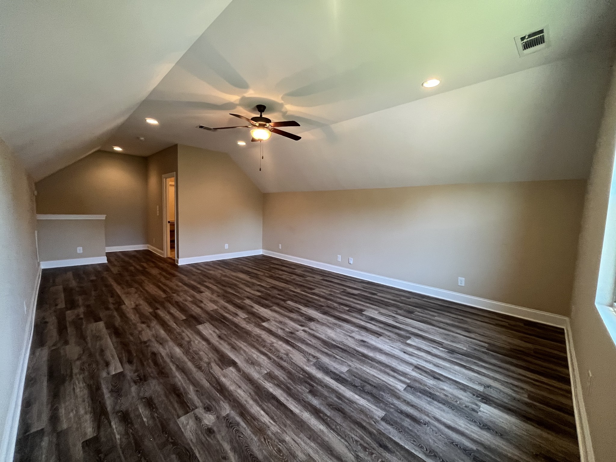 417 Zephyr Cv Property Photo 13