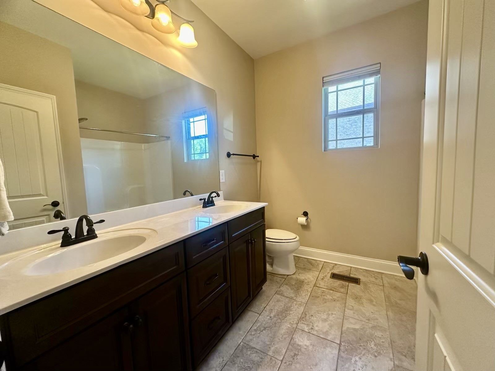417 Zephyr Cv Property Photo 22