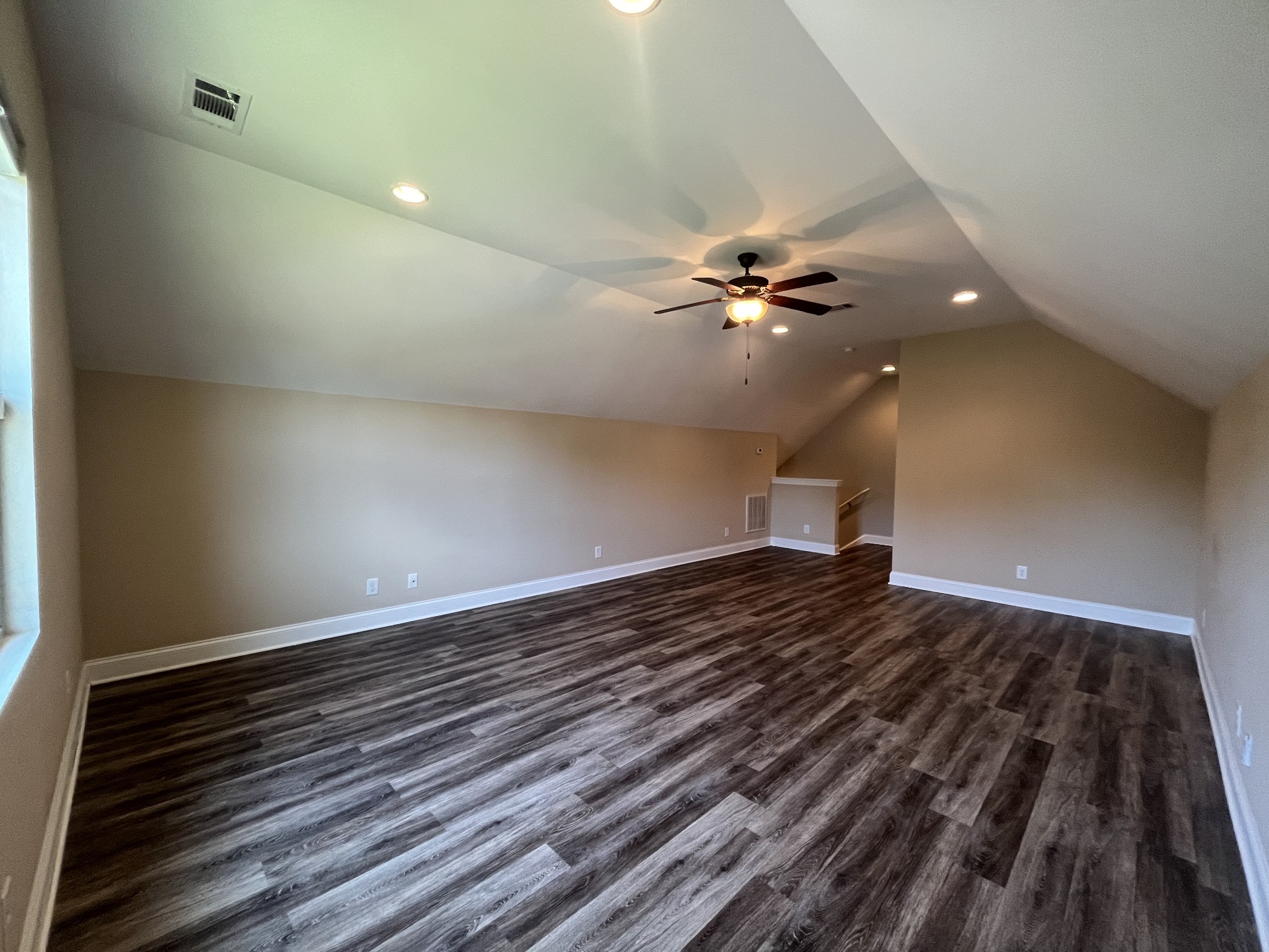 417 Zephyr Cv Property Photo 37