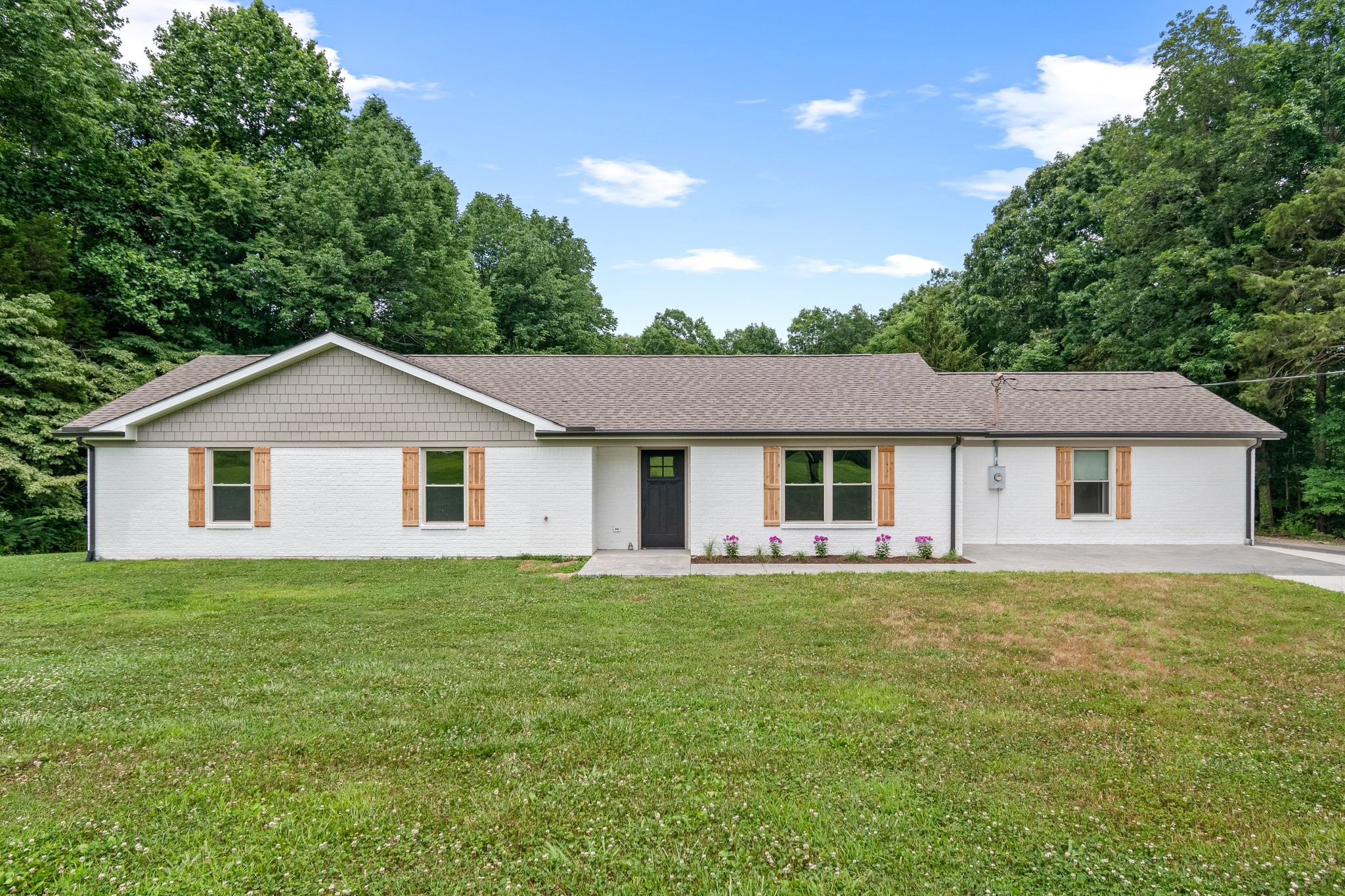 136 Pack Annex Rd Property Photo 1