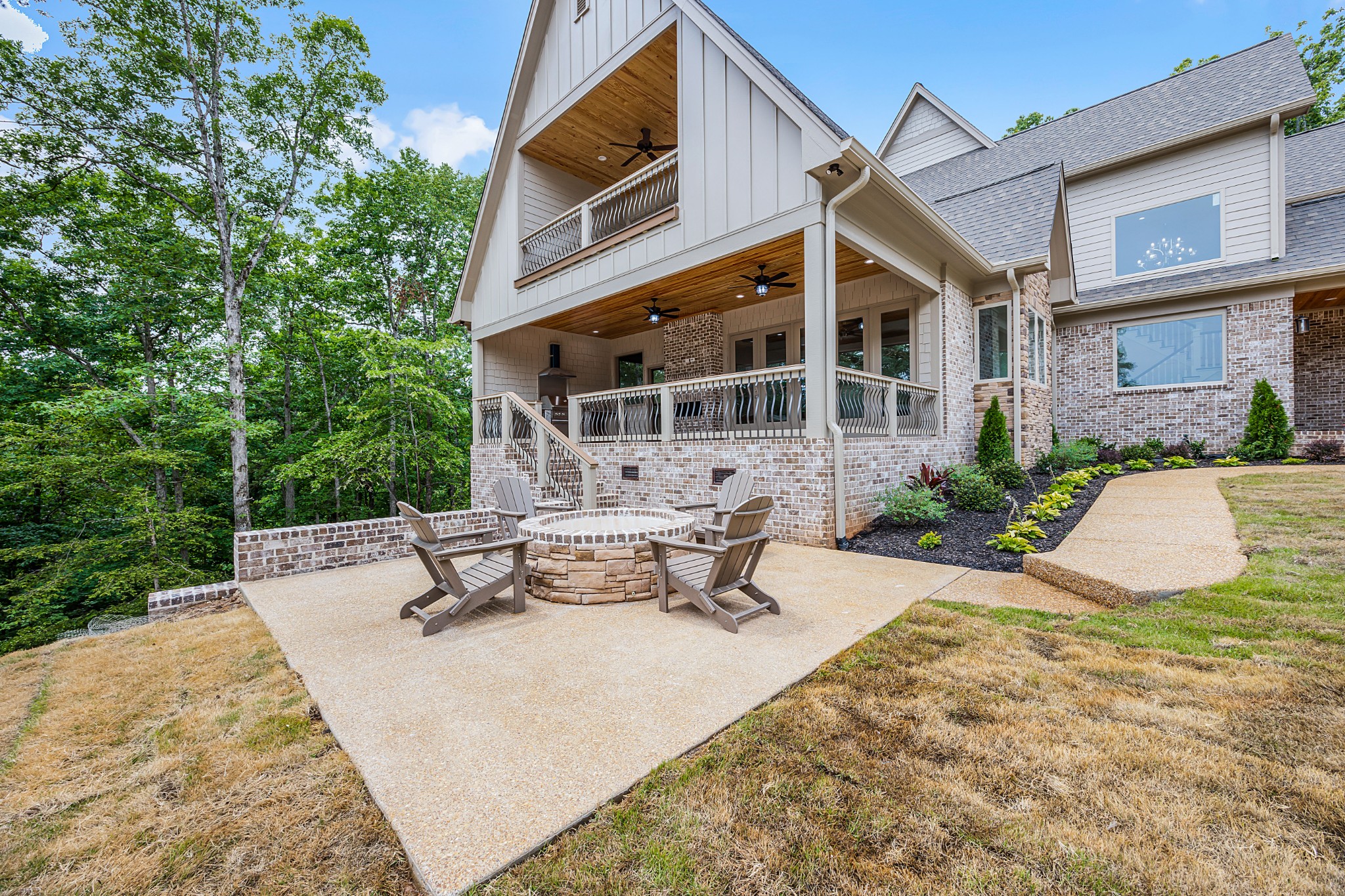 200 Pioneer Trl Property Photo 3