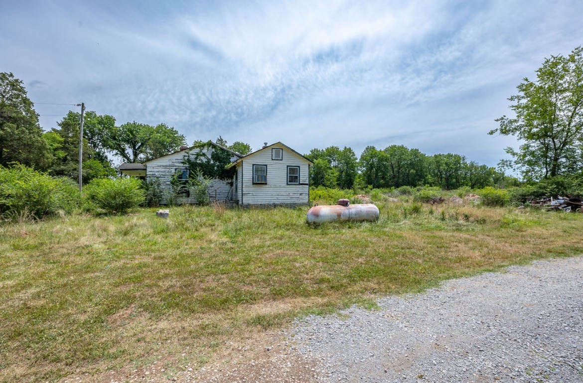 4655 Murfreesboro Rd Property Photo 2