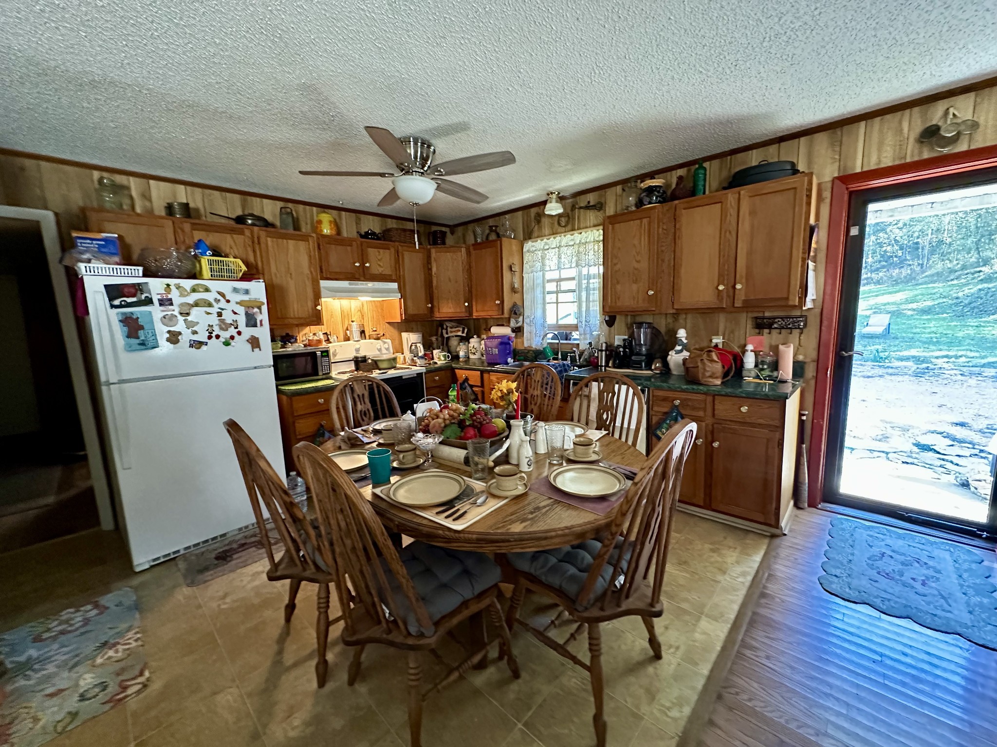 1783 Agnew Rd Property Photo 4