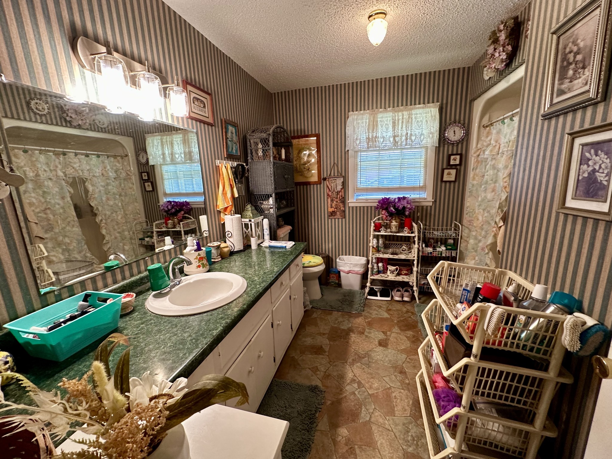 1783 Agnew Rd Property Photo 8