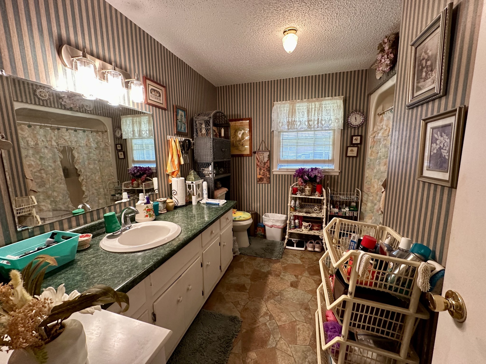 1783 Agnew Rd Property Photo 11