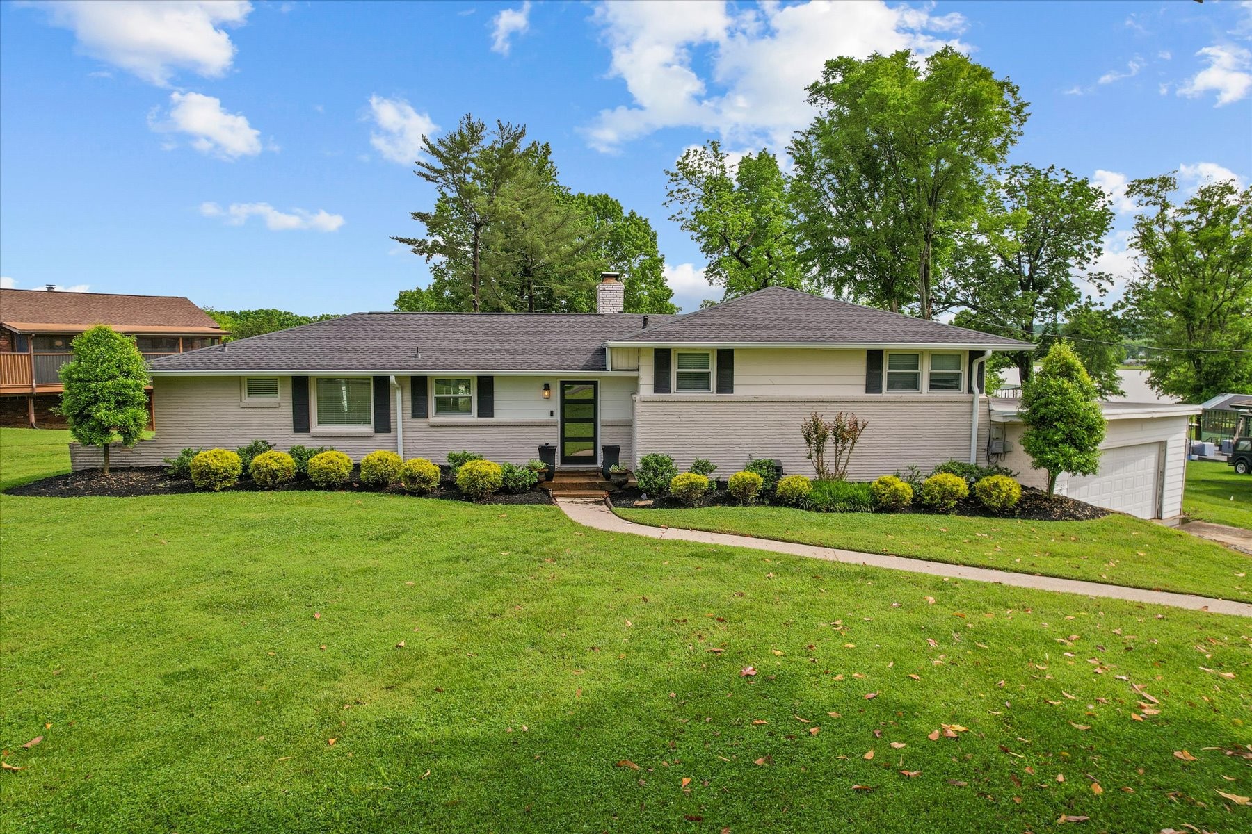 103 Walnut Drive Property Photo 4