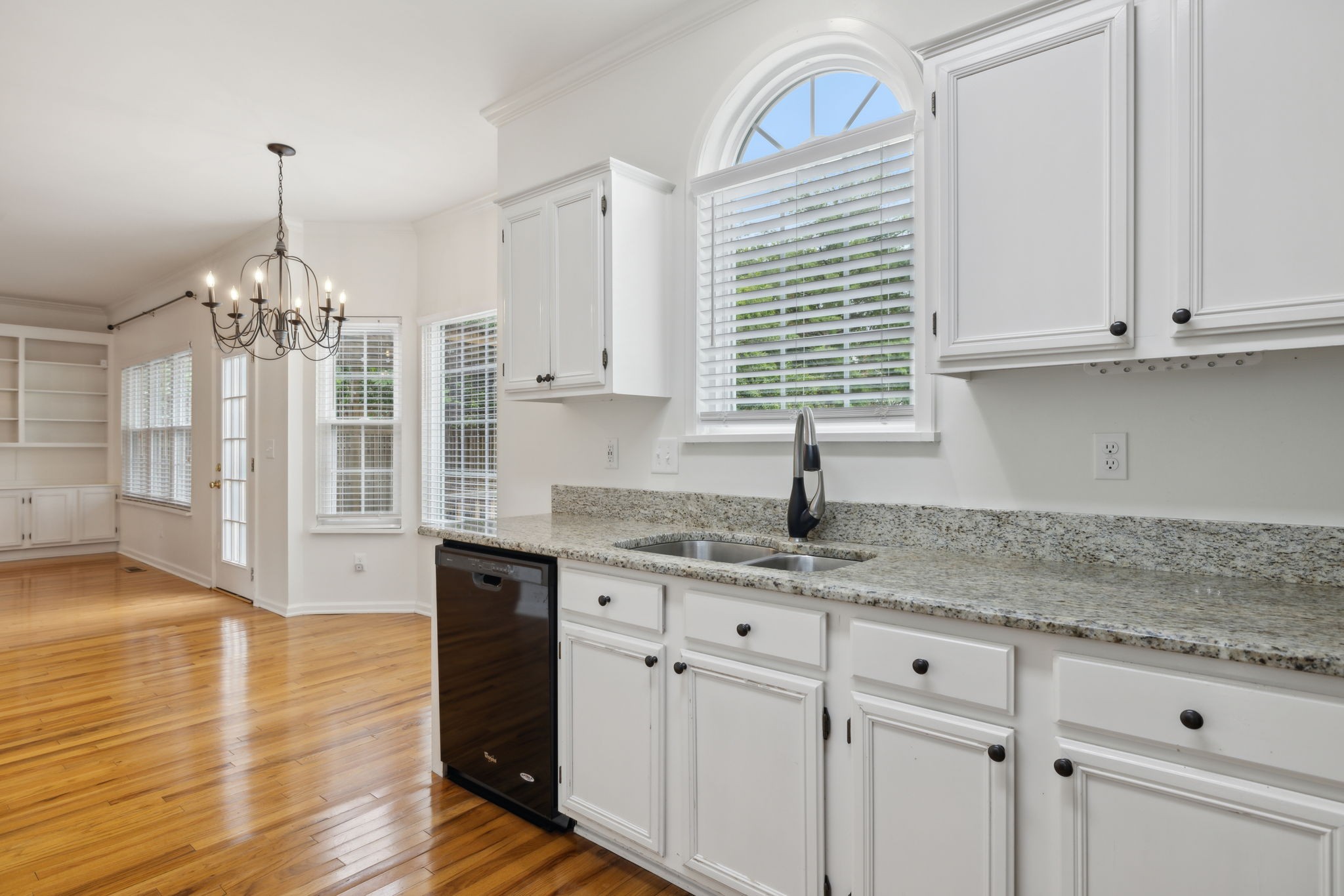 199 Clarendon Cir Property Photo 15