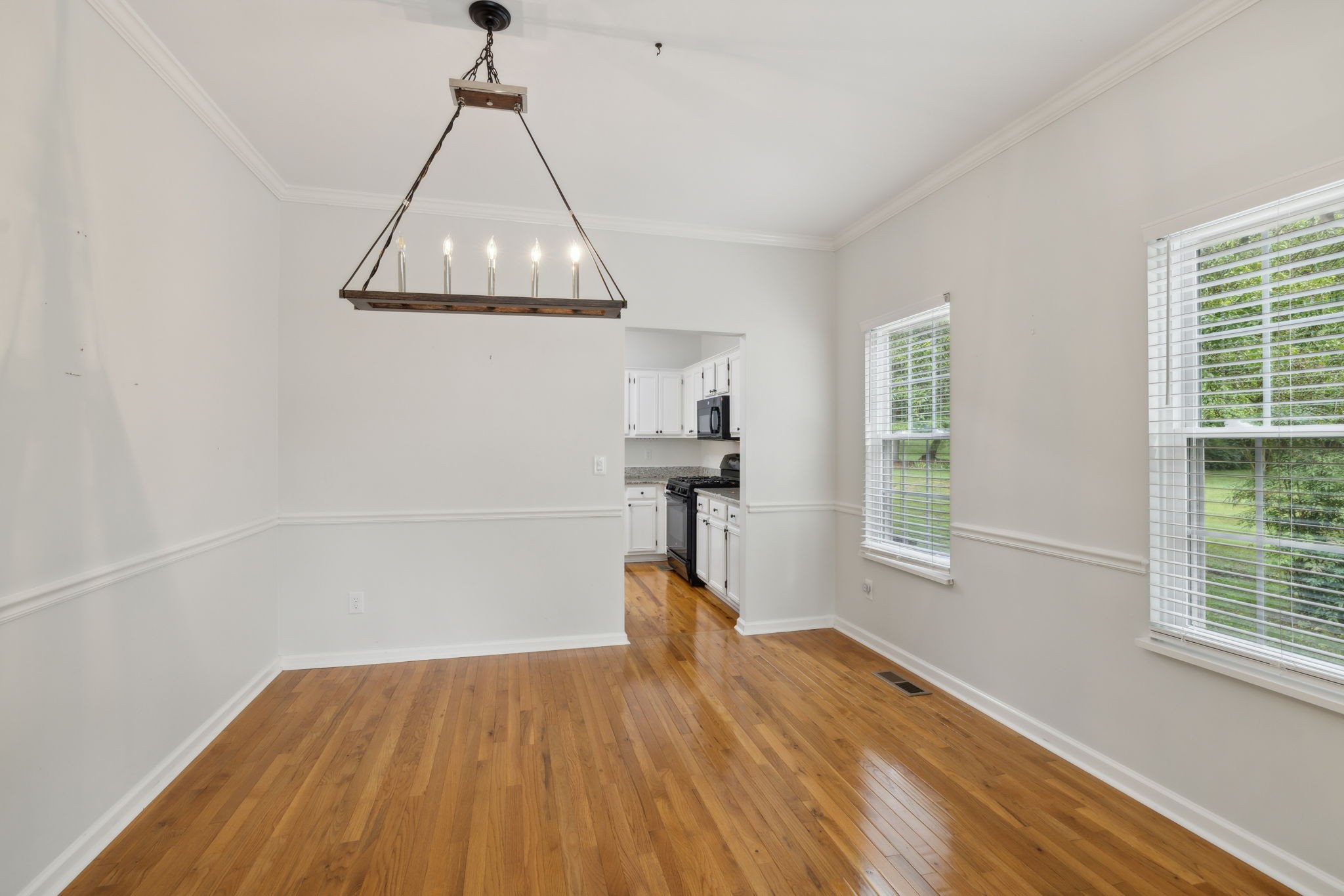 199 Clarendon Cir Property Photo 19