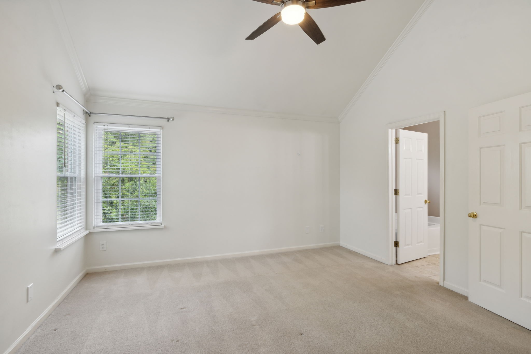 199 Clarendon Cir Property Photo 26
