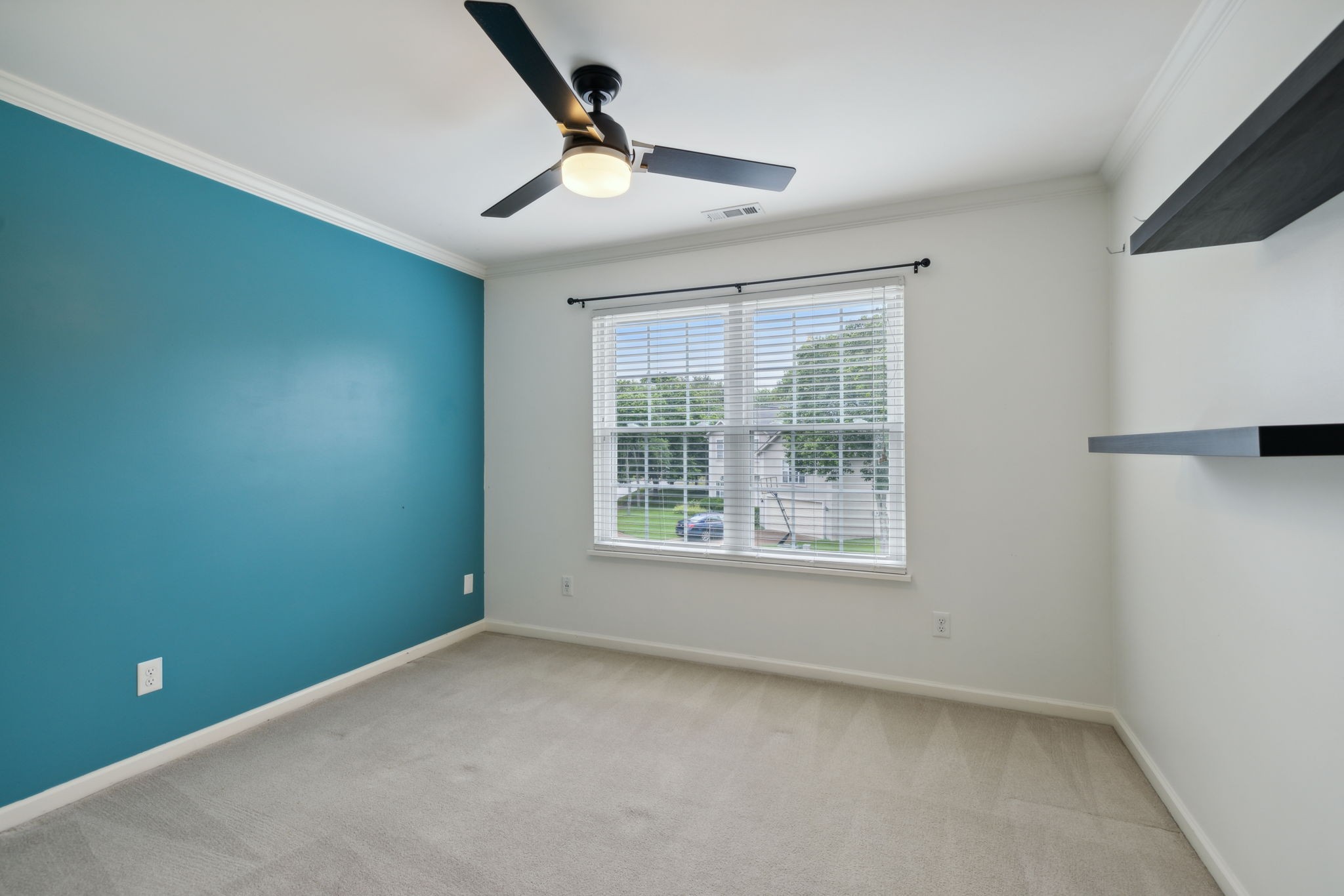 199 Clarendon Cir Property Photo 32