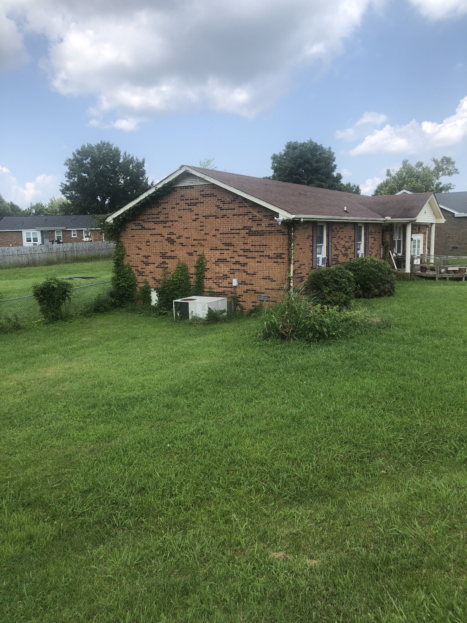341 Cunningham Ln Property Photo 11