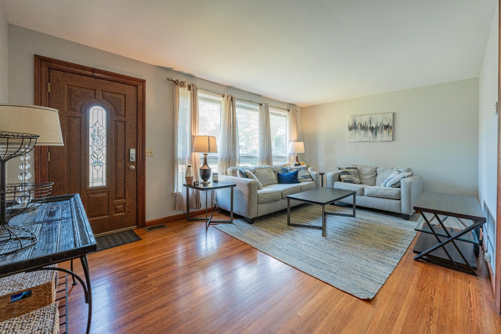 610 Glenpark Ct Property Photo 4