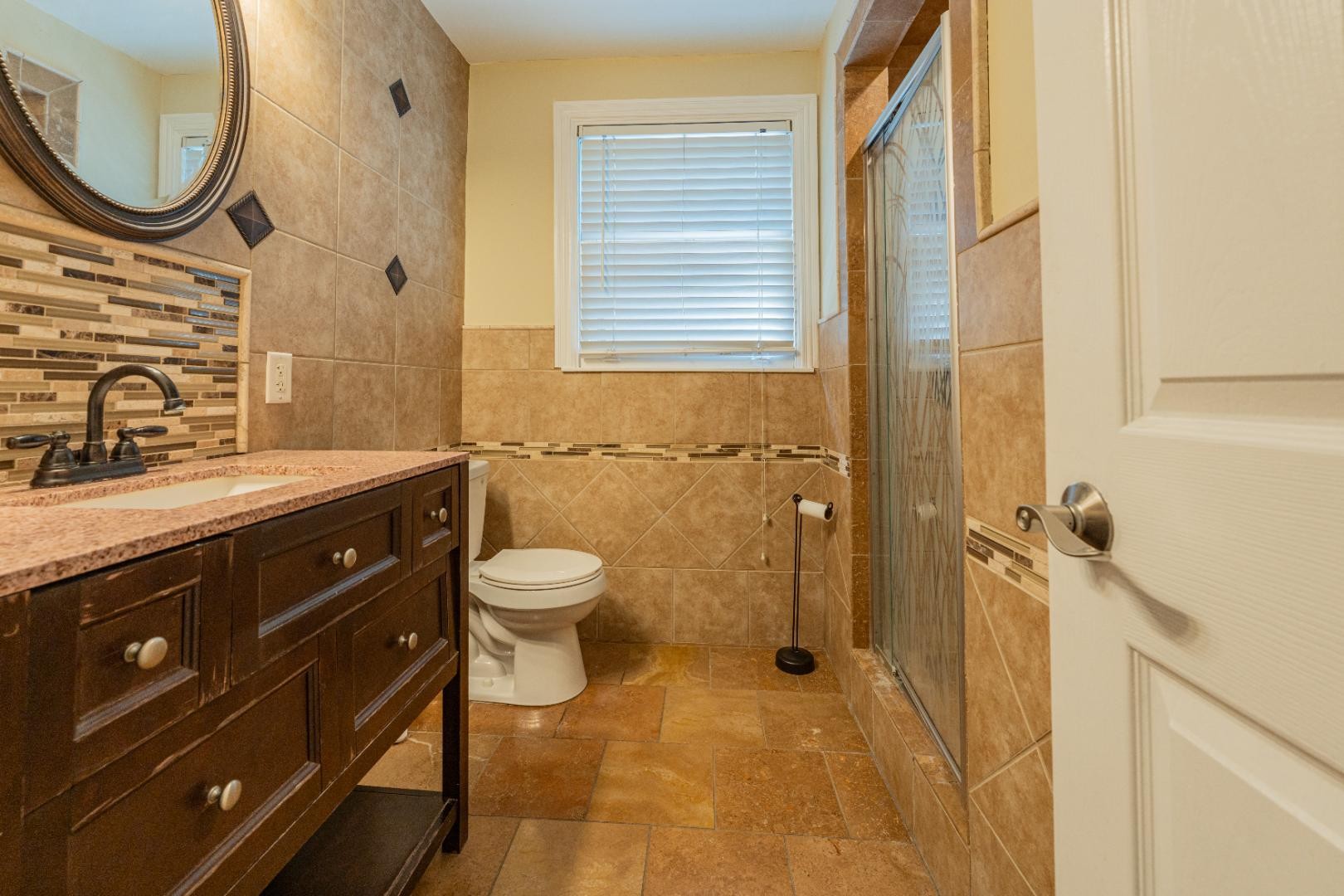 610 Glenpark Ct Property Photo 21