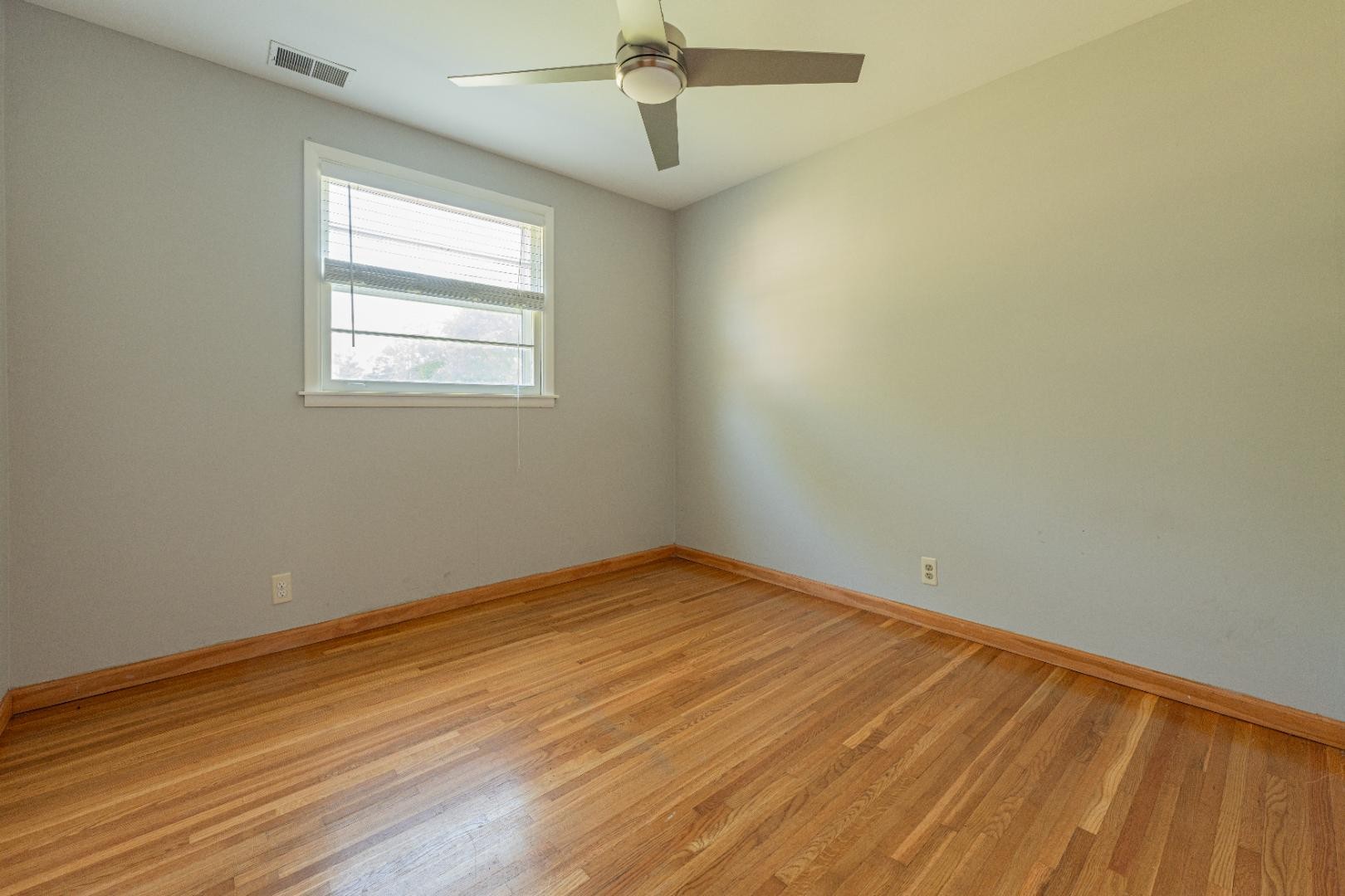 610 Glenpark Ct Property Photo 23