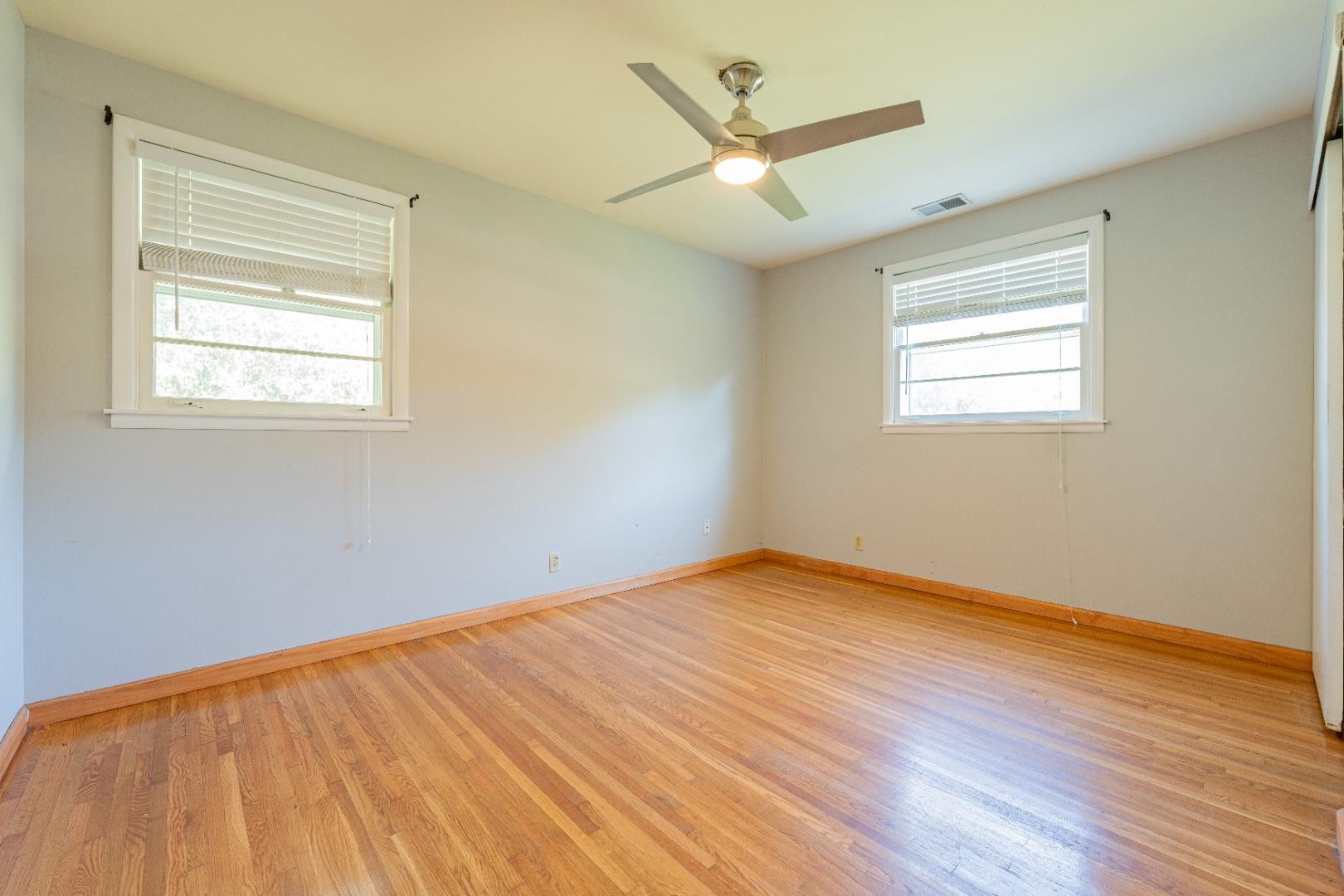 610 Glenpark Ct Property Photo 27