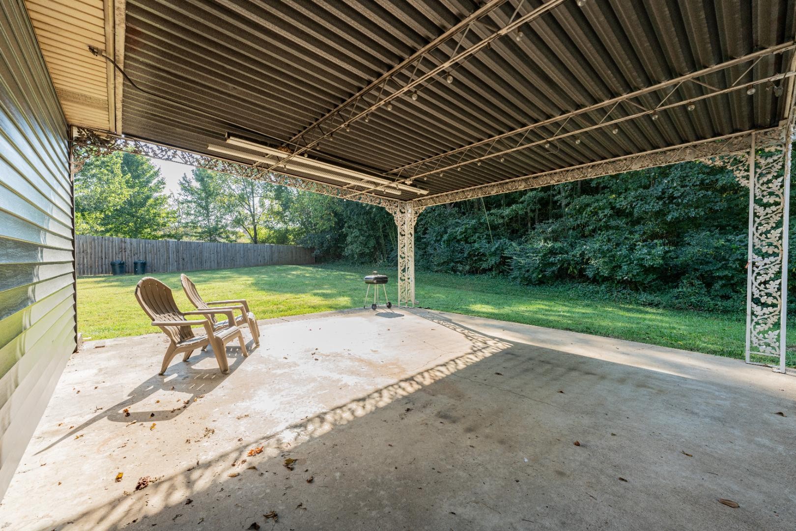 610 Glenpark Ct Property Photo 29