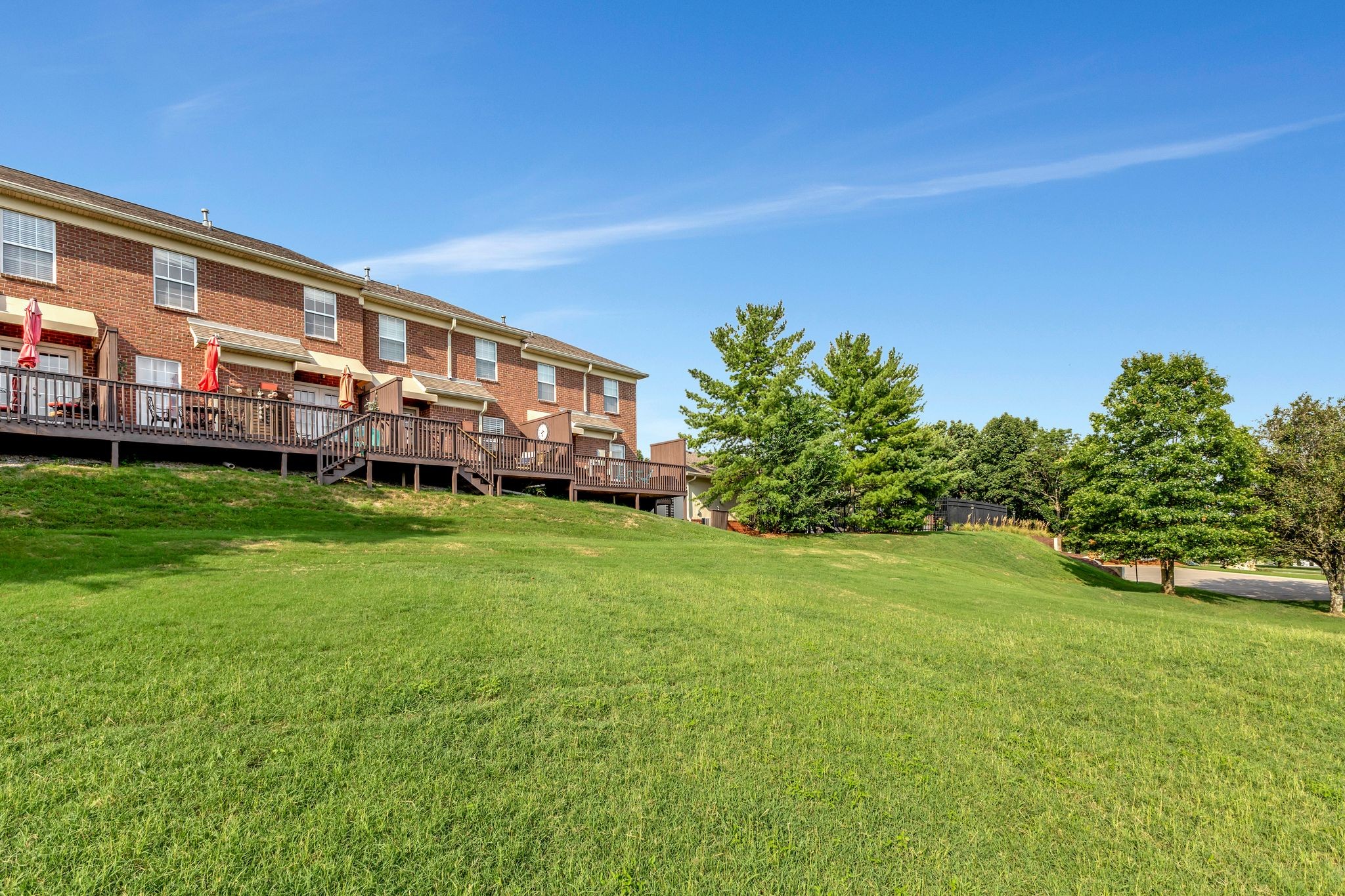 1802 Brentwood Pointe Property Photo 8