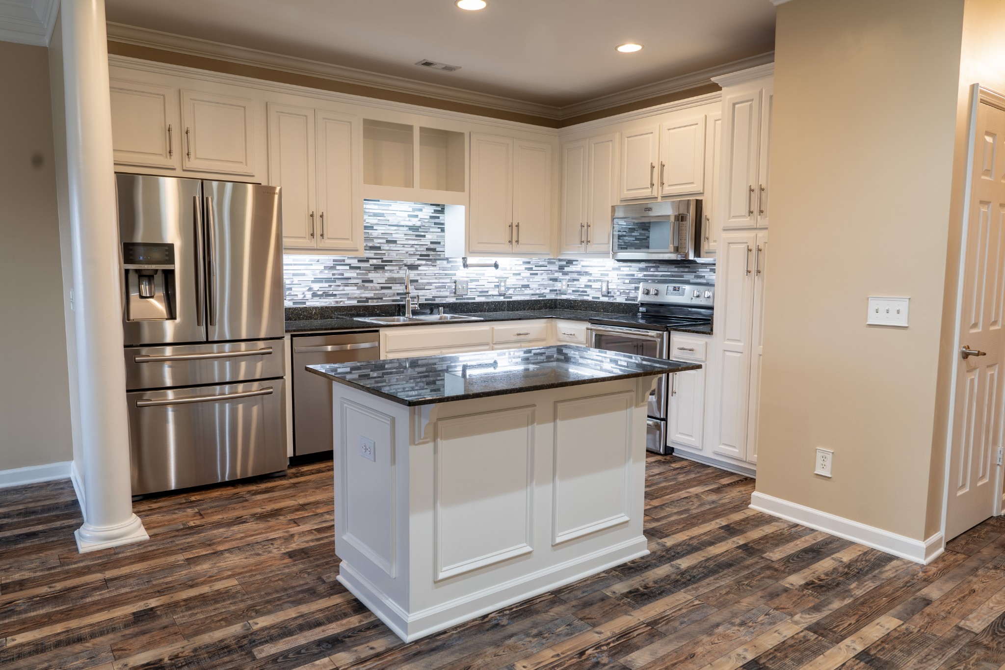 1802 Brentwood Pointe Property Photo 13