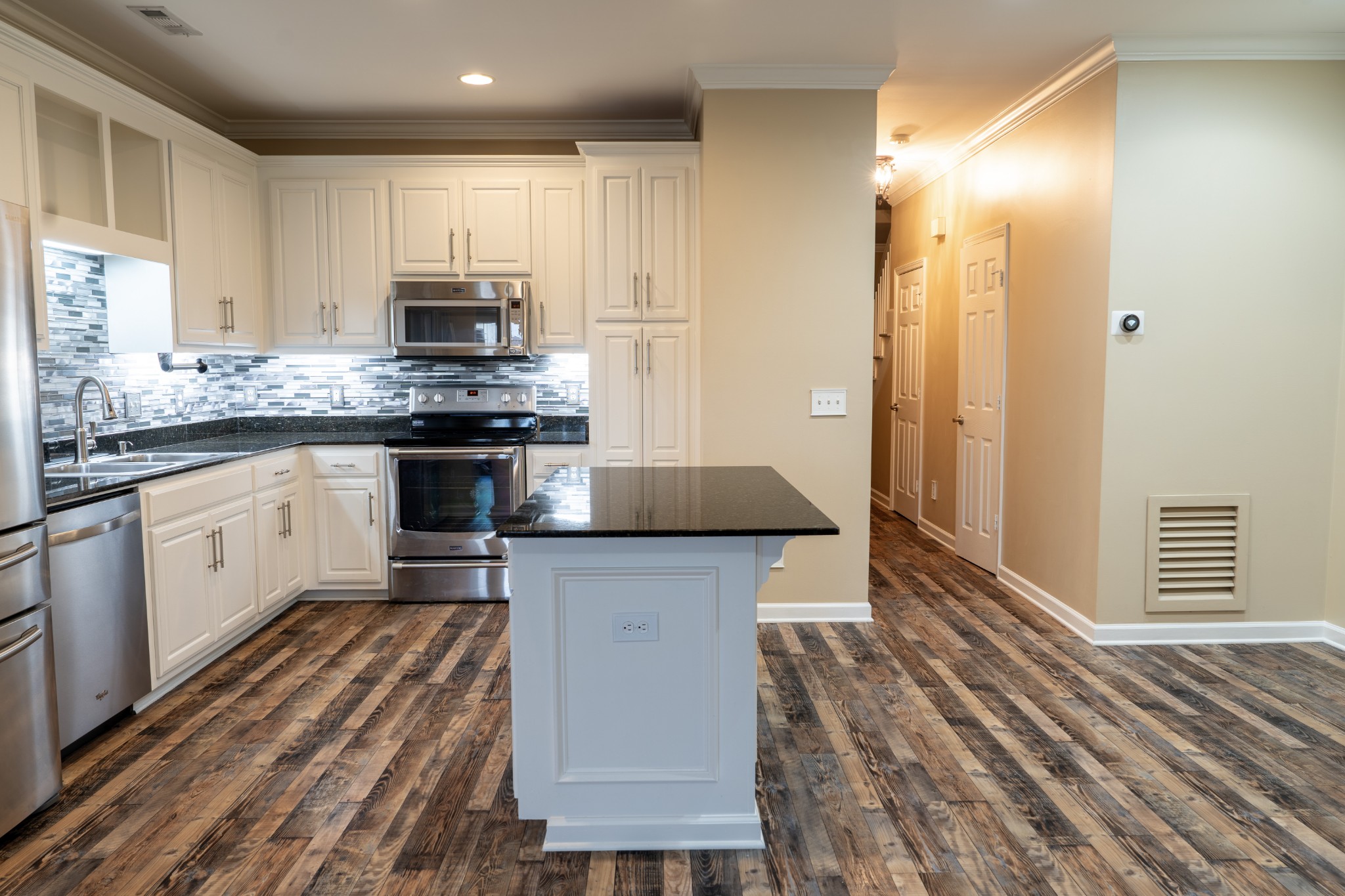 1802 Brentwood Pointe Property Photo 14