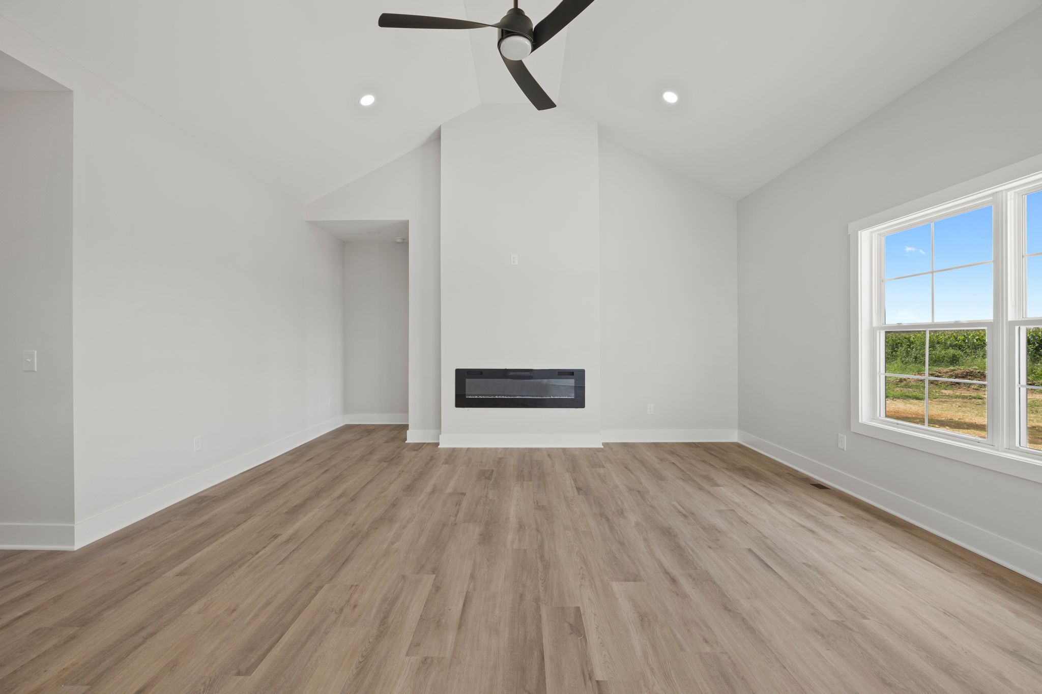 411 Victoria Way Property Photo 7
