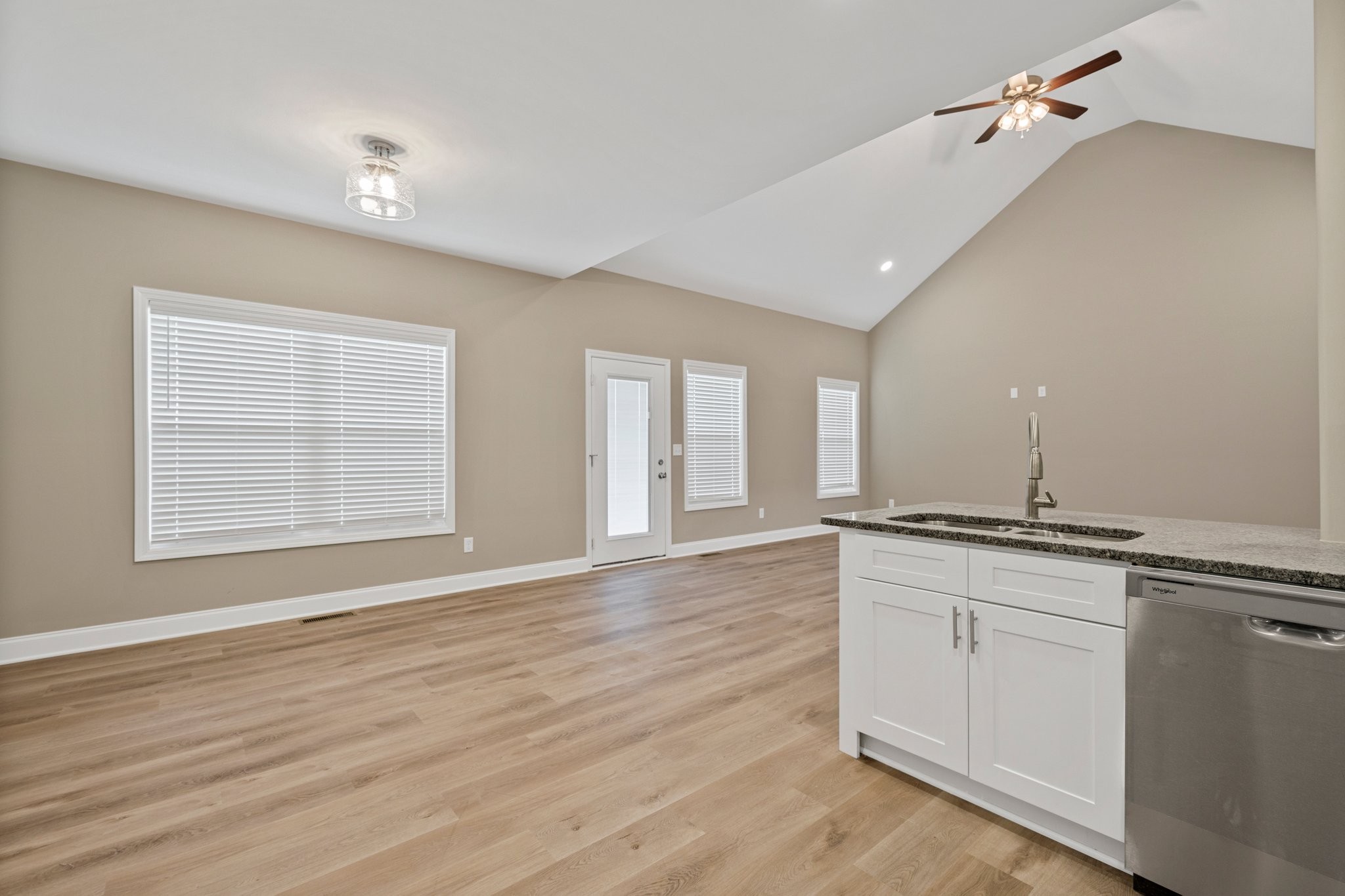 1110 Andover Dr Property Photo 16