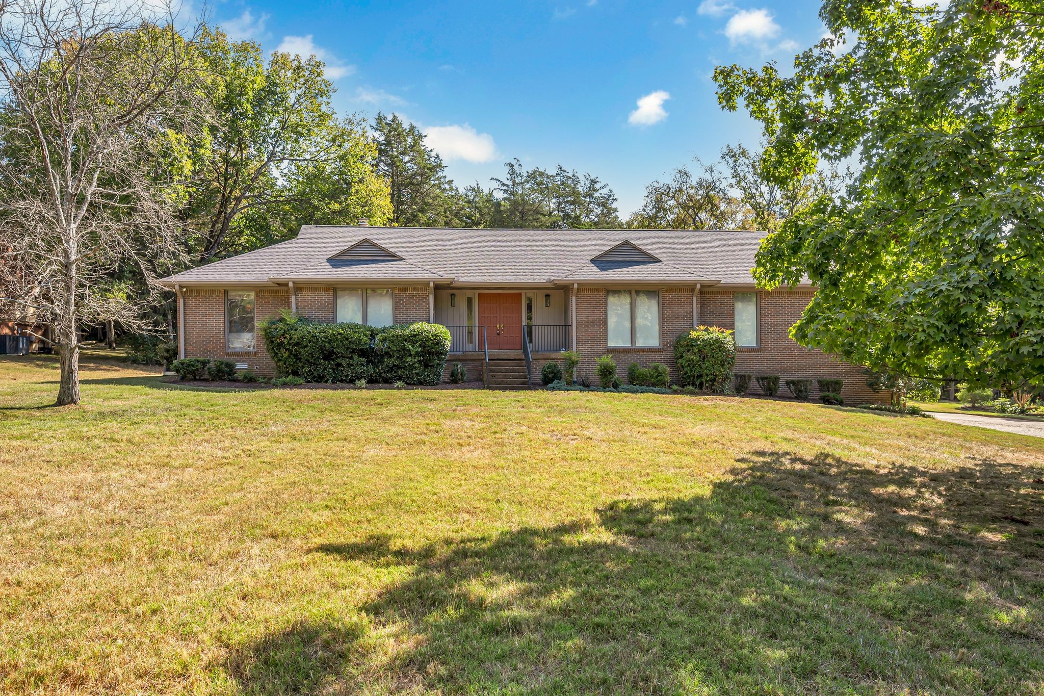 6106 Foxland Dr Property Photo 1