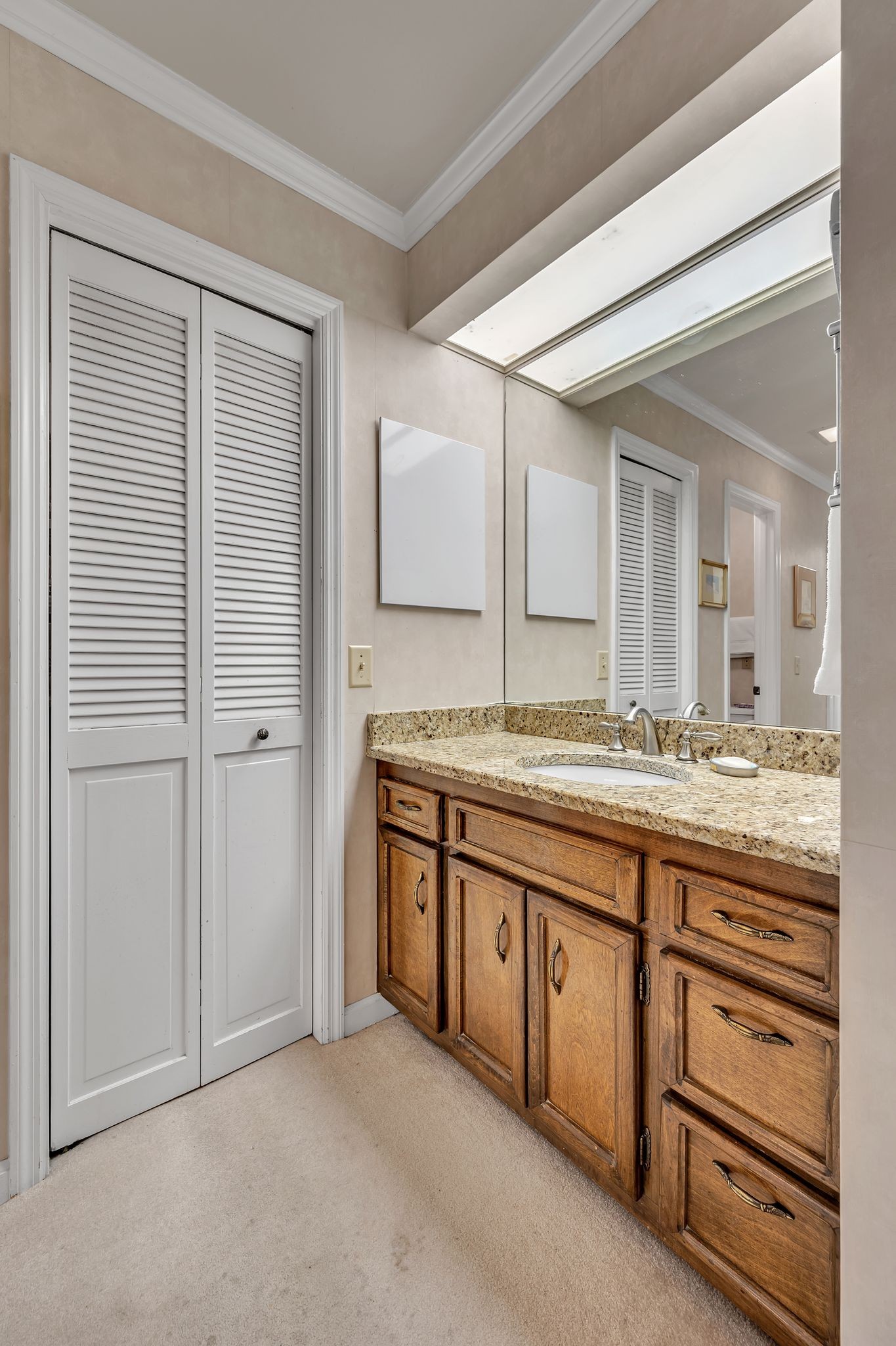 6106 Foxland Dr Property Photo 17