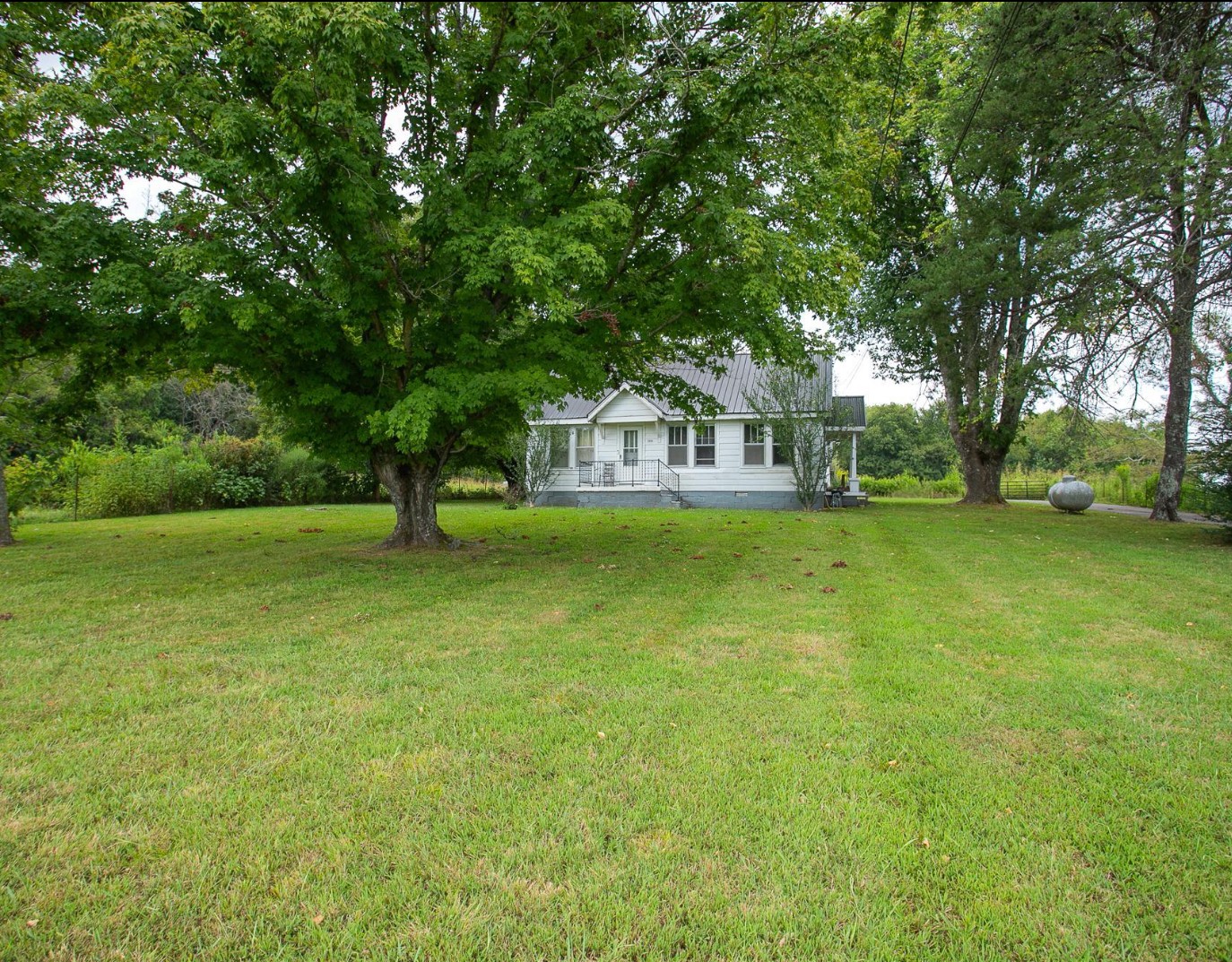 4695 Carthage Hwy Property Photo 5