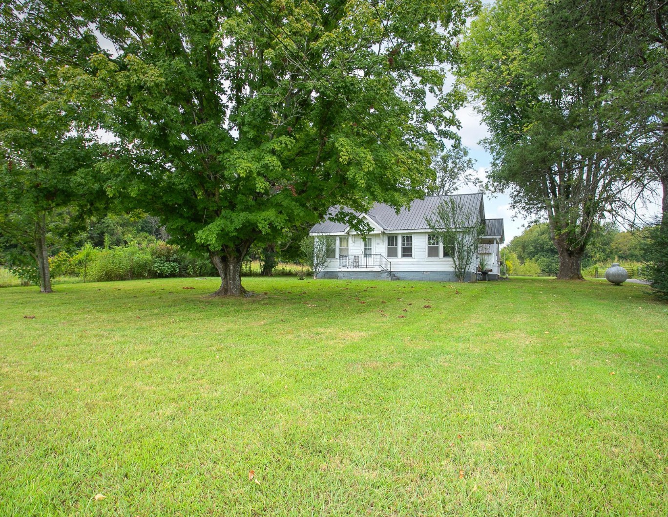 4695 Carthage Hwy Property Photo 6