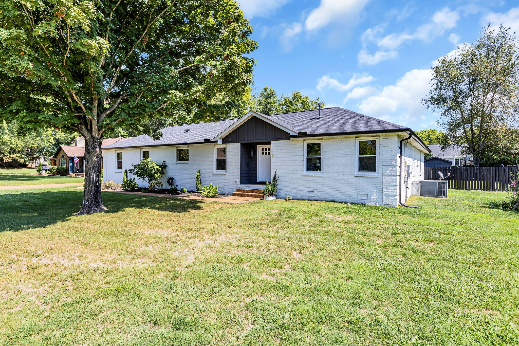 2808 Windy Way Property Photo 2