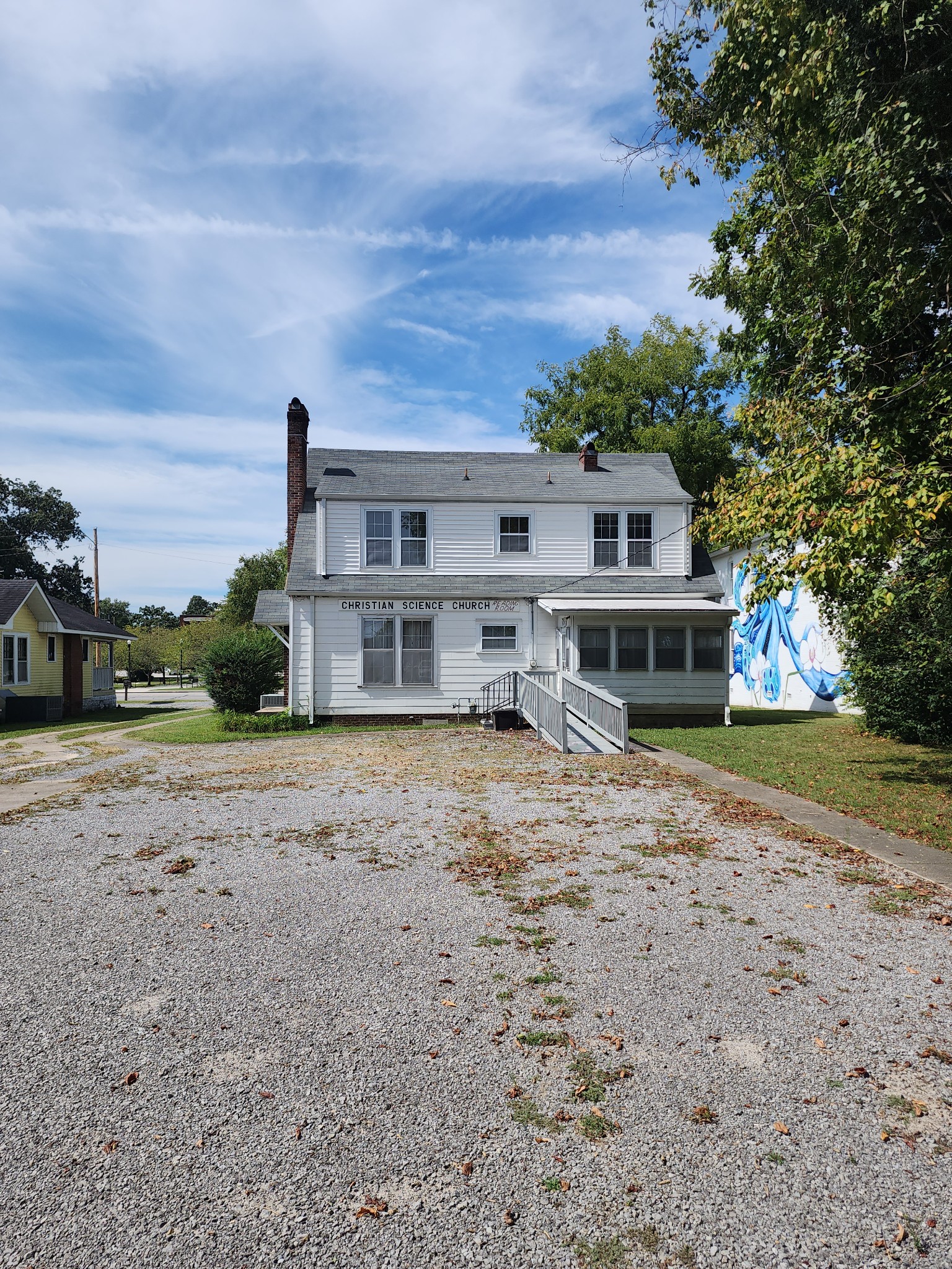 405 S Jackson St Property Photo 4