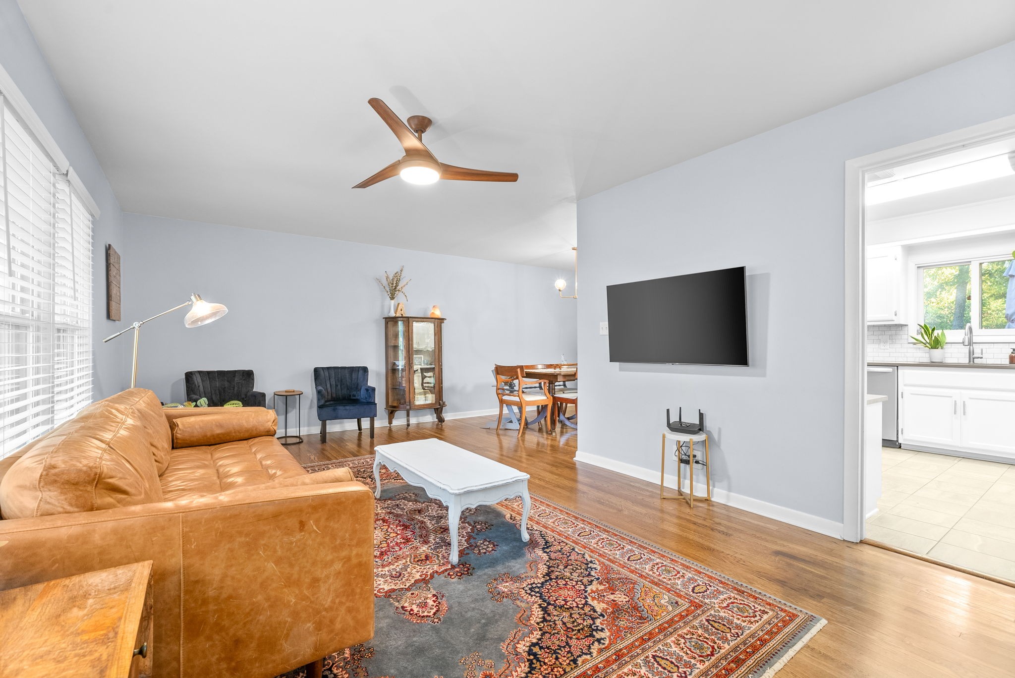 155 E Regent Dr Property Photo 9