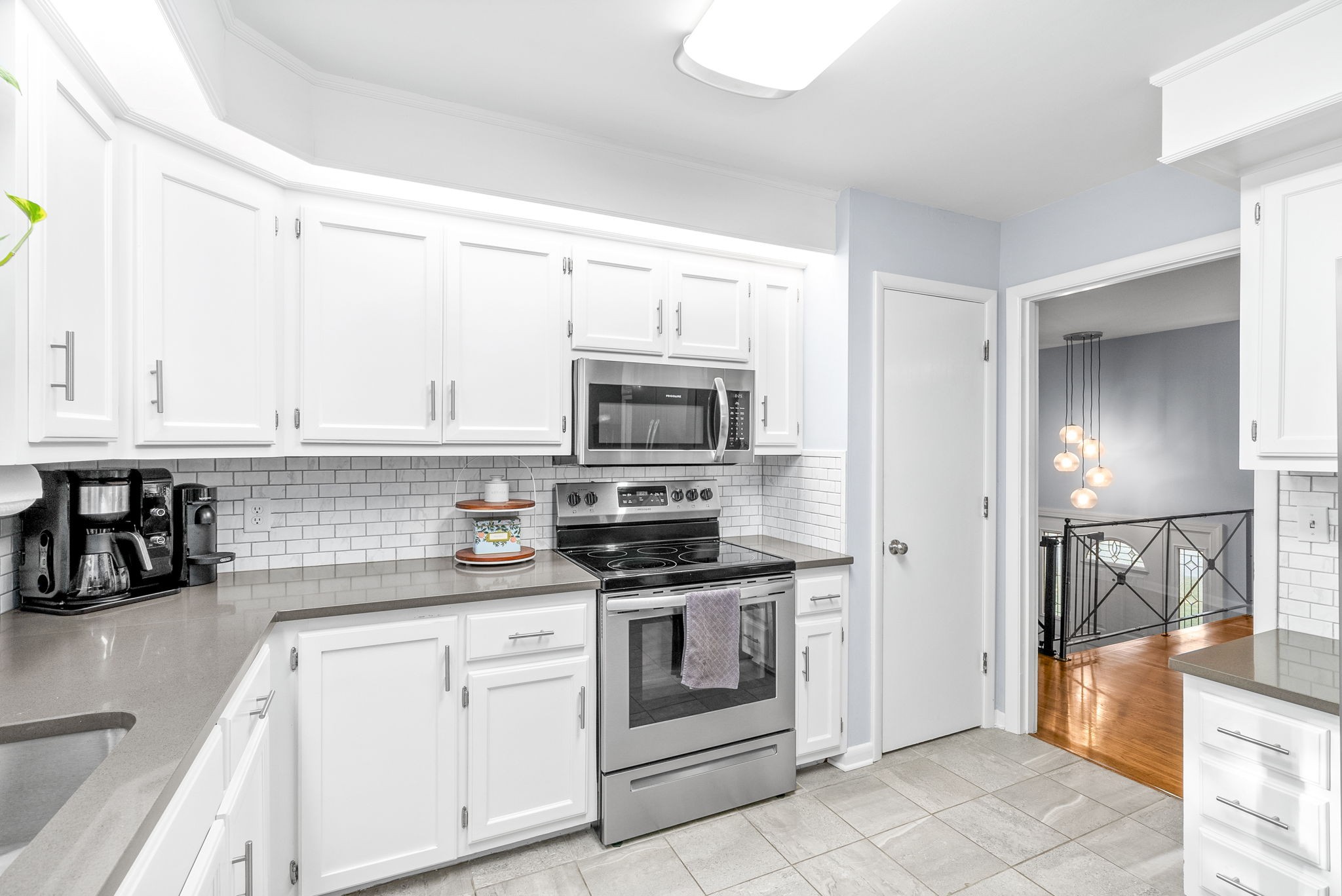 155 E Regent Dr Property Photo 18