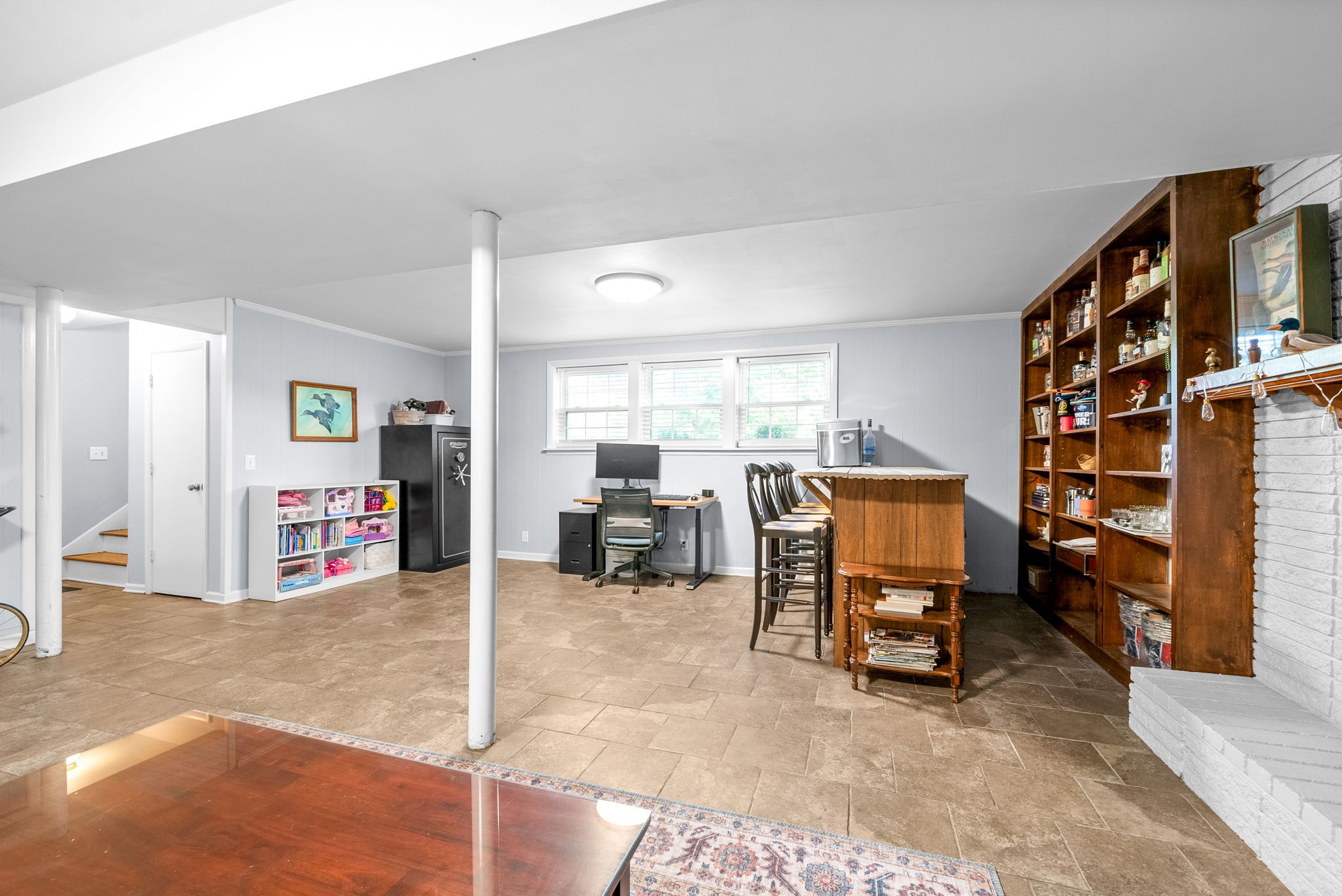 155 E Regent Dr Property Photo 28