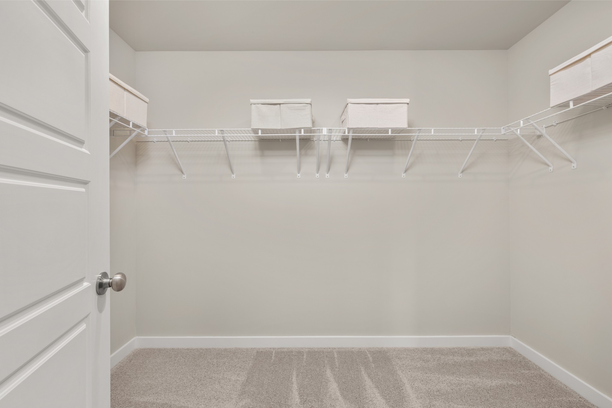 1038 Baltusrol Ln Property Photo 6