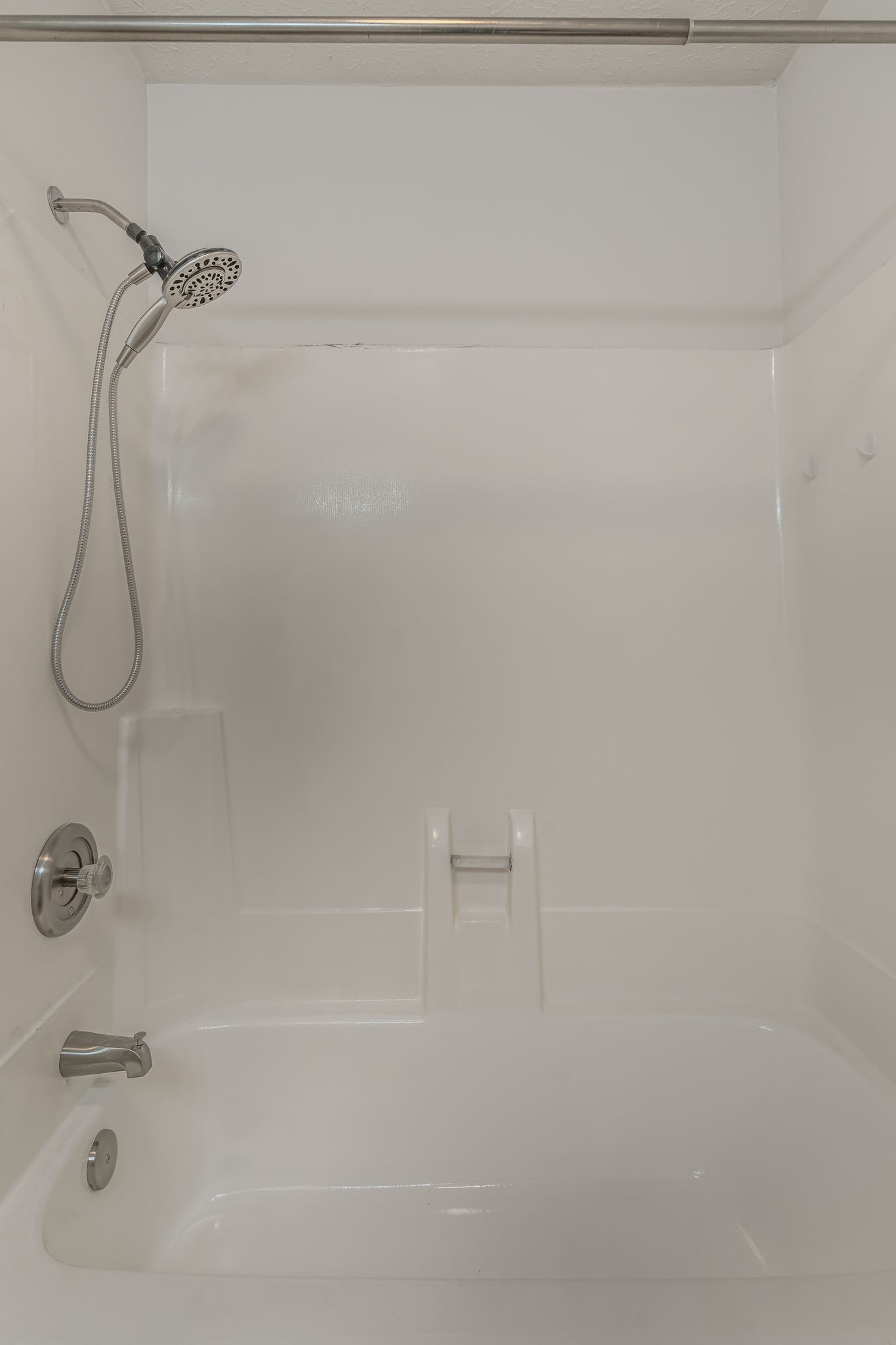 680 Dutchmans Dr Property Photo 22
