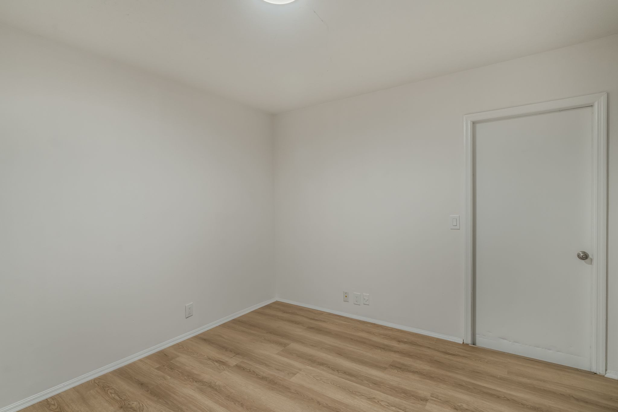 680 Dutchmans Dr Property Photo 24
