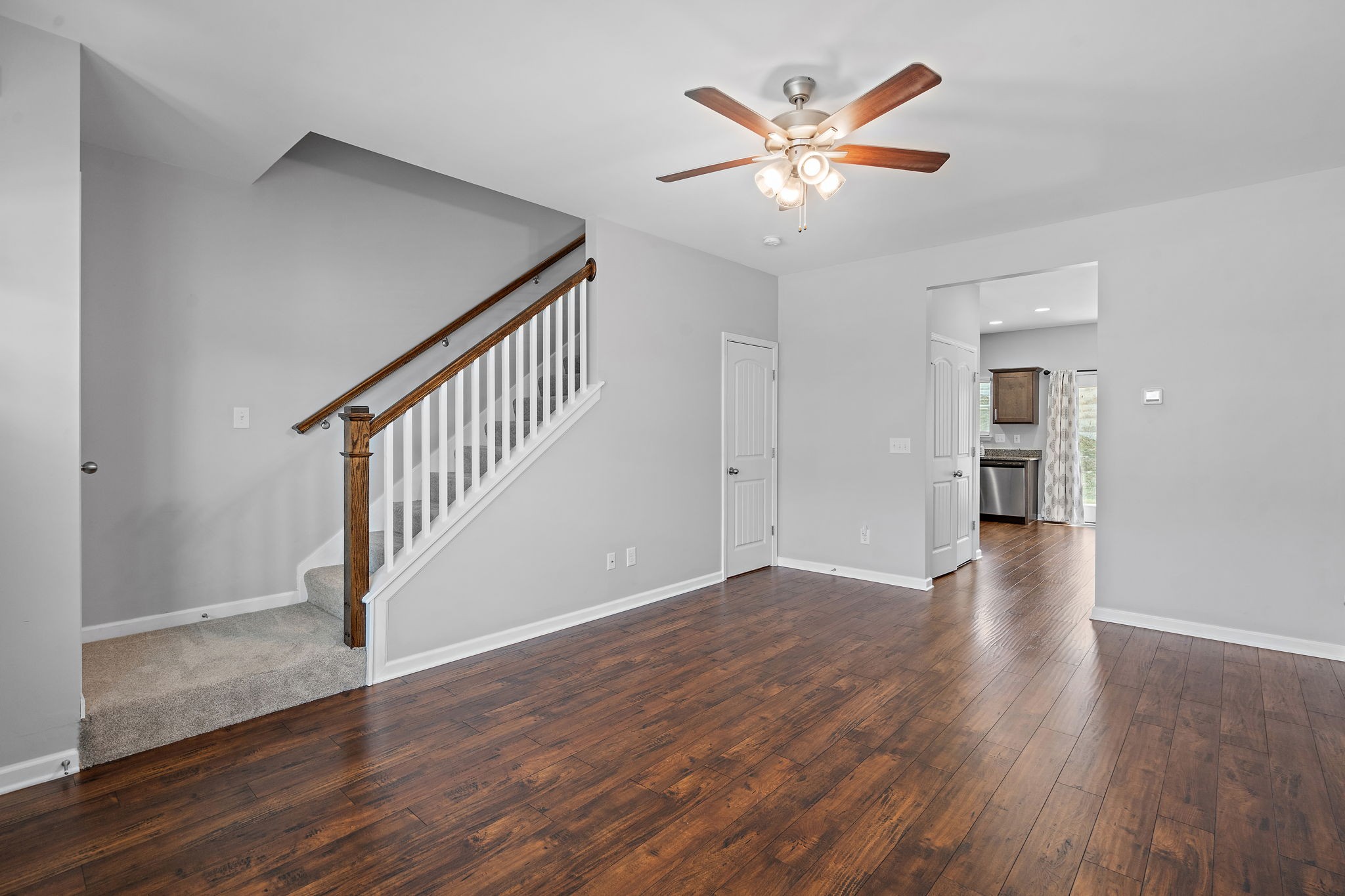100 Bell Forge Ct Property Photo 5