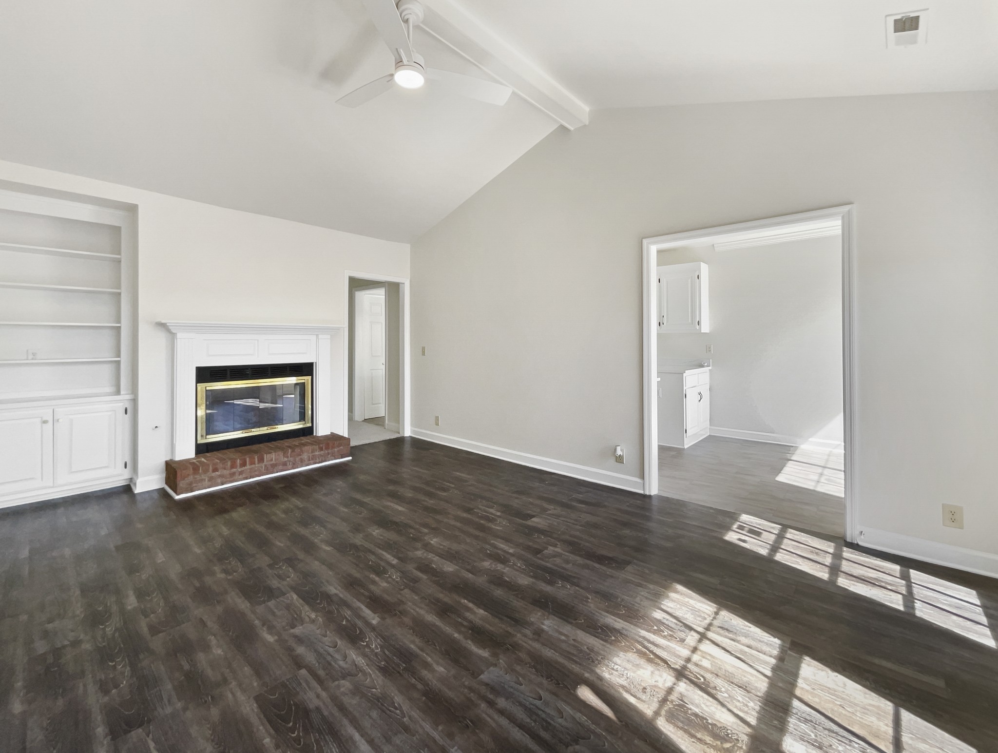 1515 Brentwood Pointe Property Photo 7