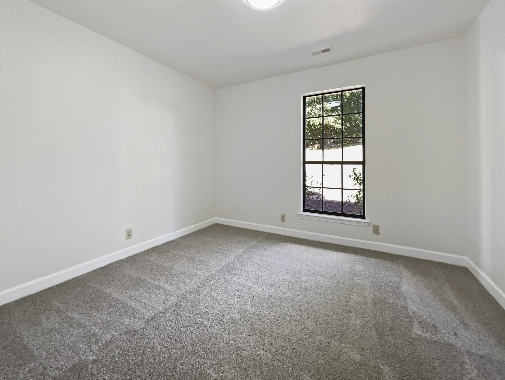 1515 Brentwood Pointe Property Photo 17
