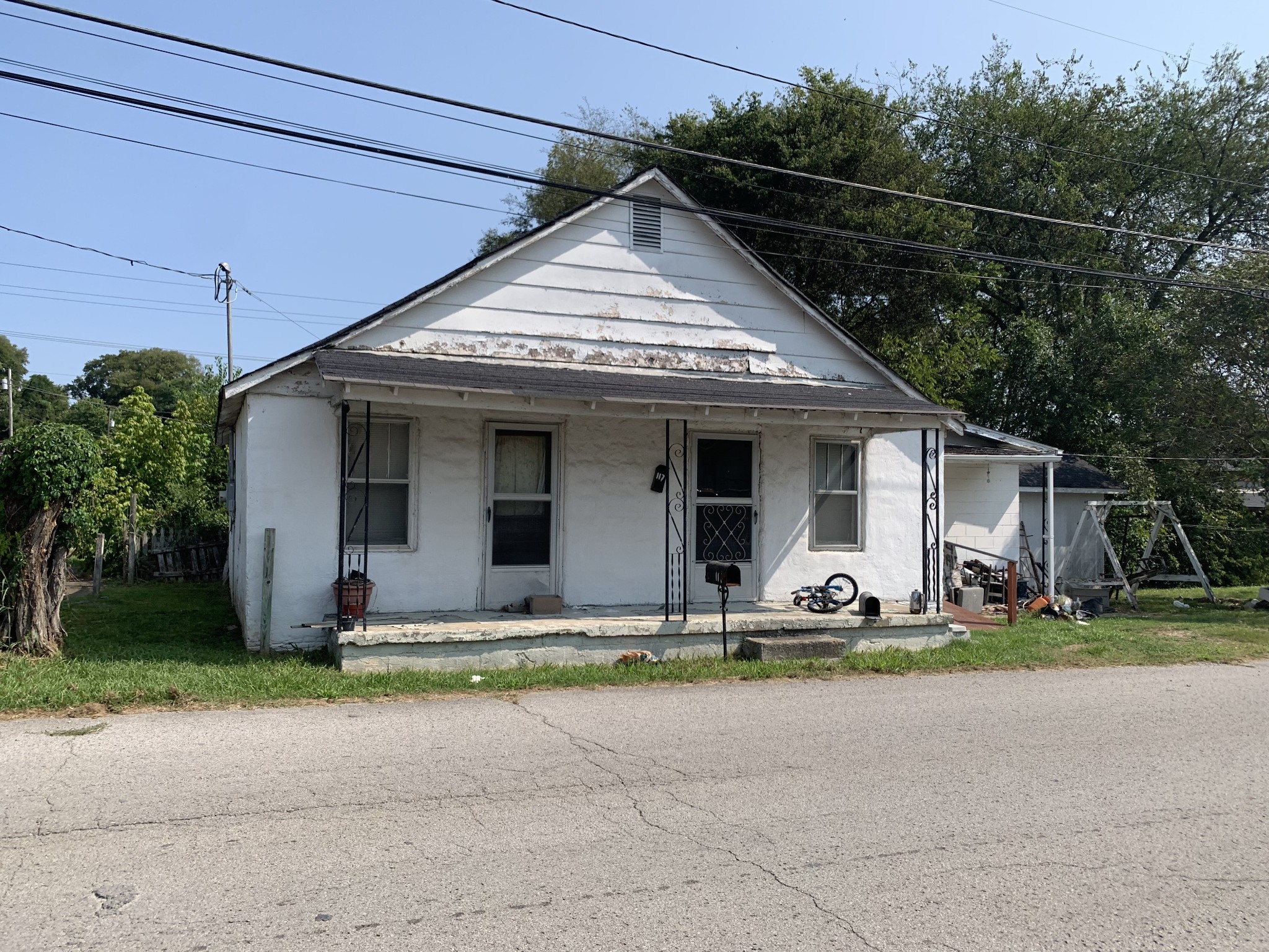 117 E Cooper Street Property Photo