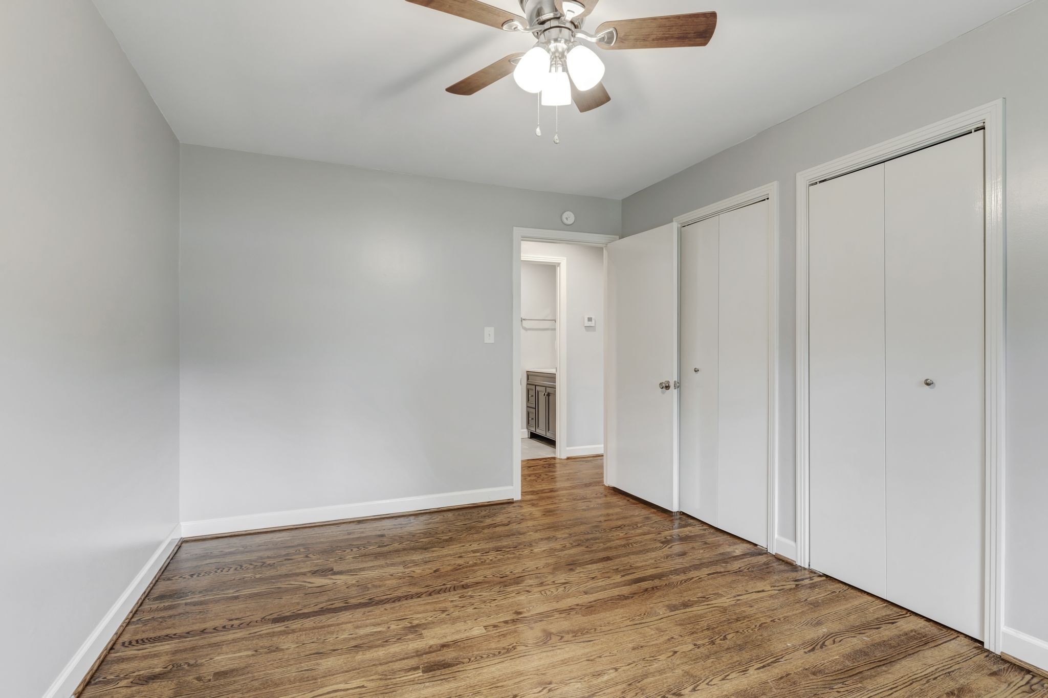 809 S Broadway St Property Photo 18