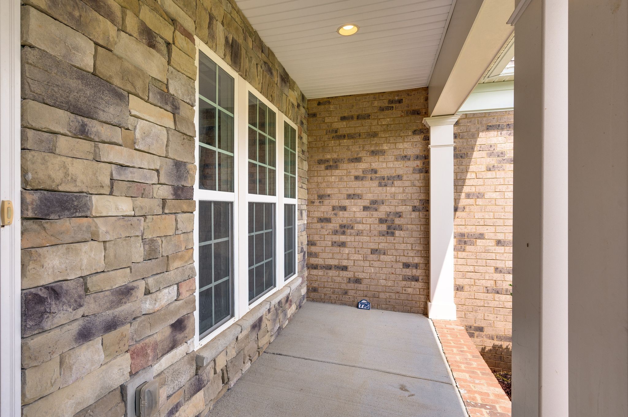 776 Bathwick Dr Property Photo 6