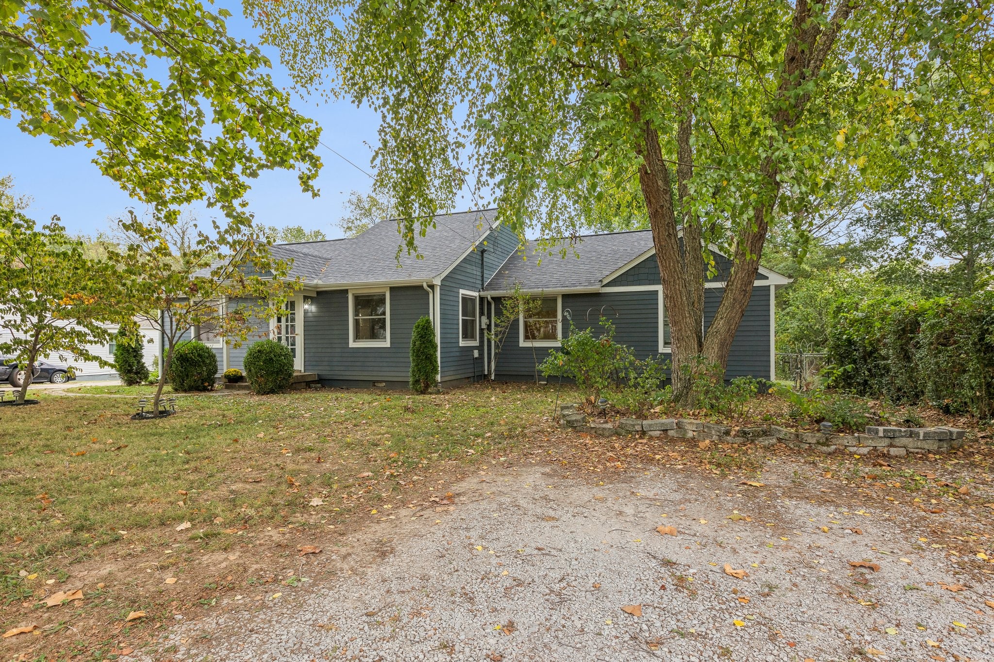 107 Gibson Dr Property Photo 4