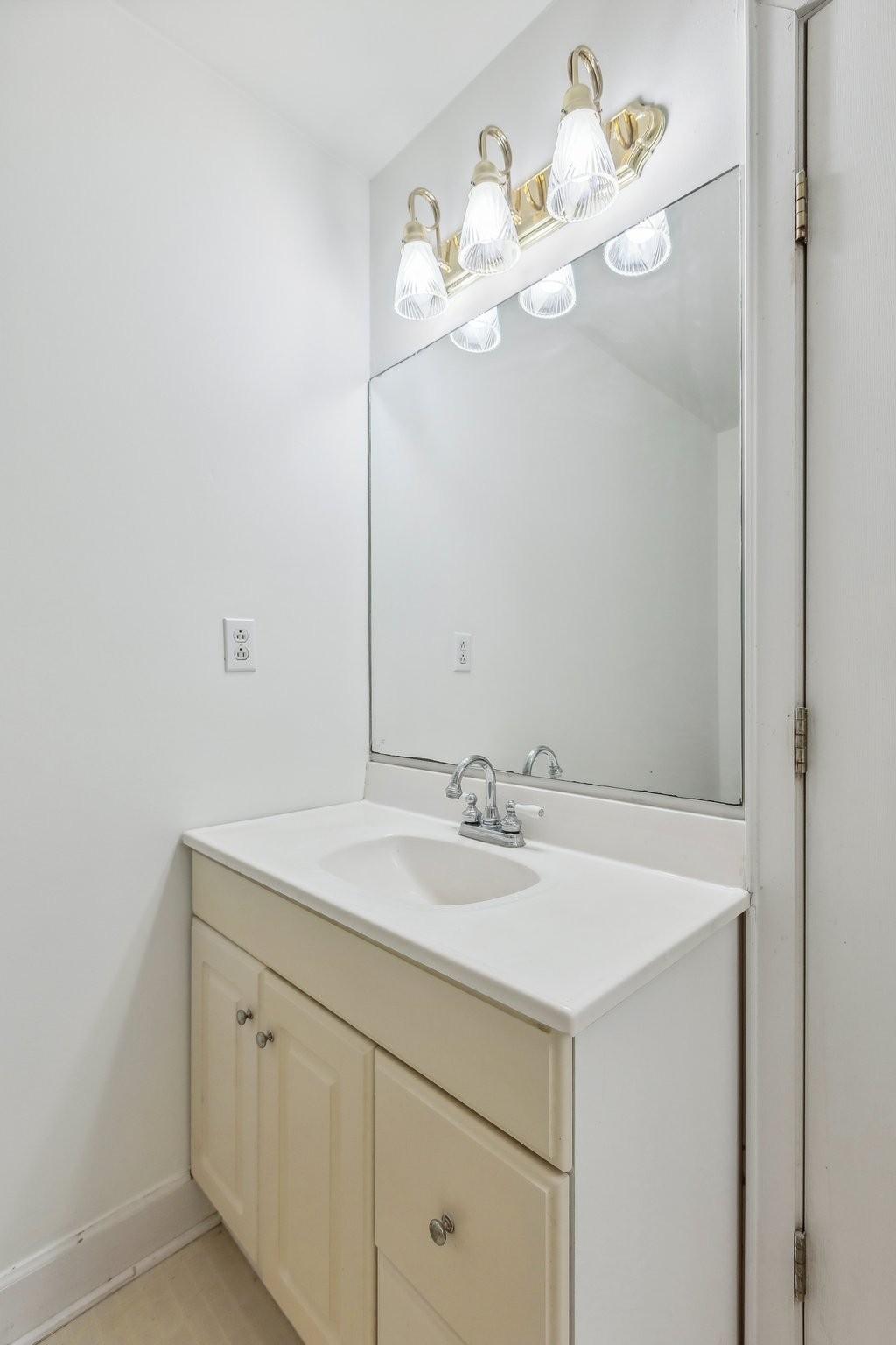 107 Gibson Dr Property Photo 32