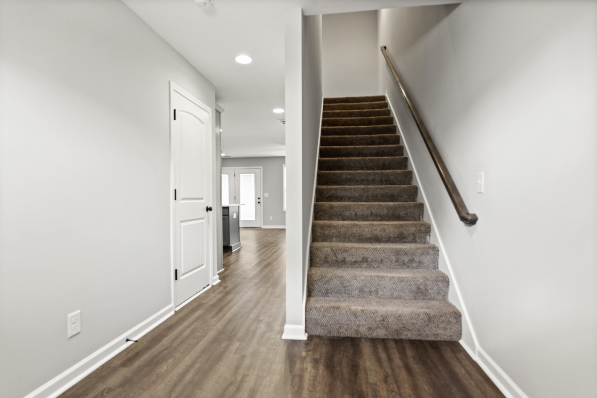 251 Signature Pl Property Photo 4