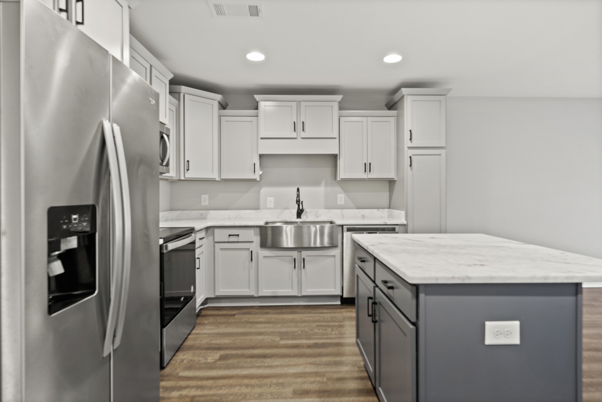 251 Signature Pl Property Photo 5