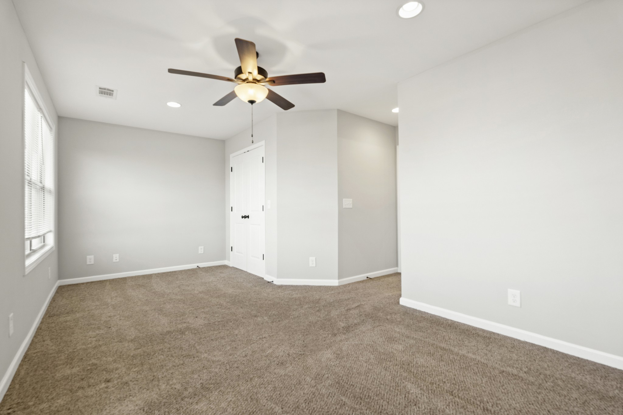 251 Signature Pl Property Photo 14